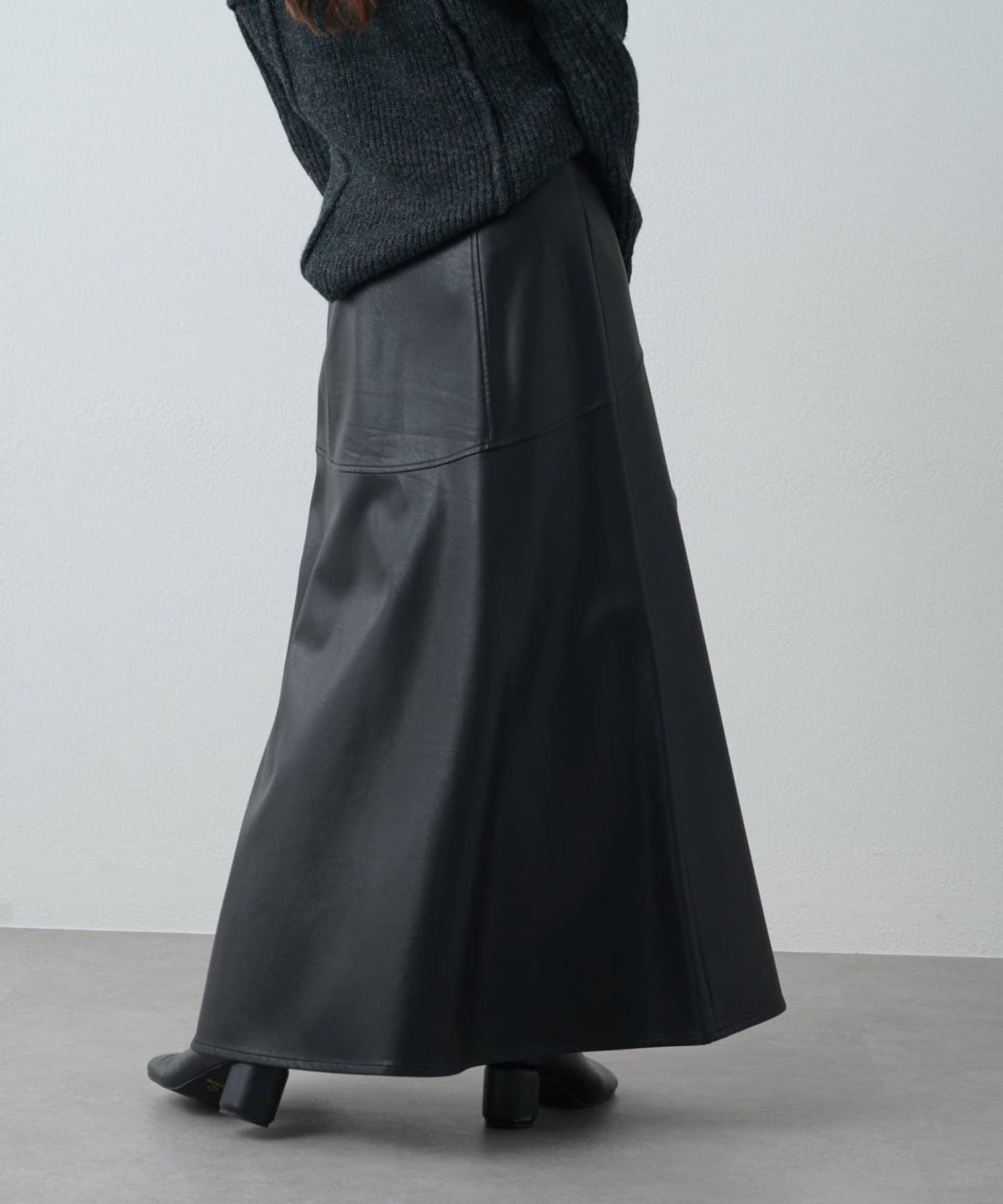 美品　プラダ　革フレアスカート ロングスカート フェイクレザーフレアロングスカート | Lui's(ルイス)レディース