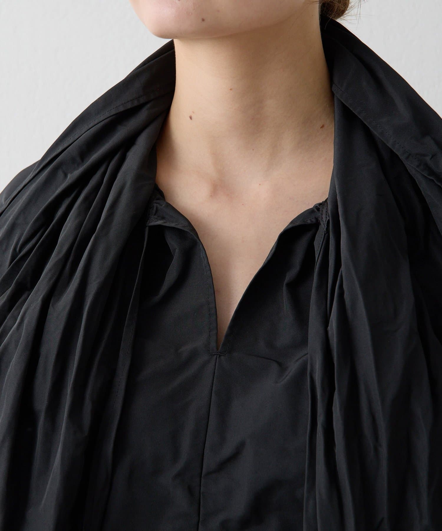 Whim Gazette(ウィム ガゼット) メモリータフタボウブラウス