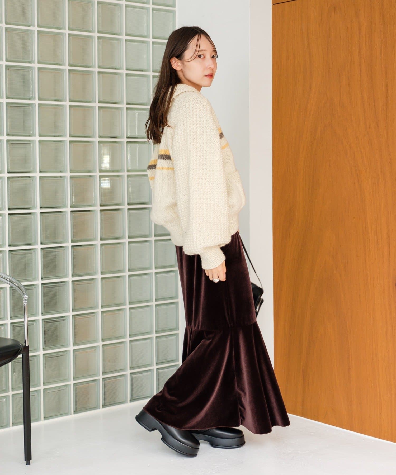 Kastane(カスタネ) 【WEB・一部店舗限定/2サイズ展開/低身長サイズ】ベロア裾フレアスカート