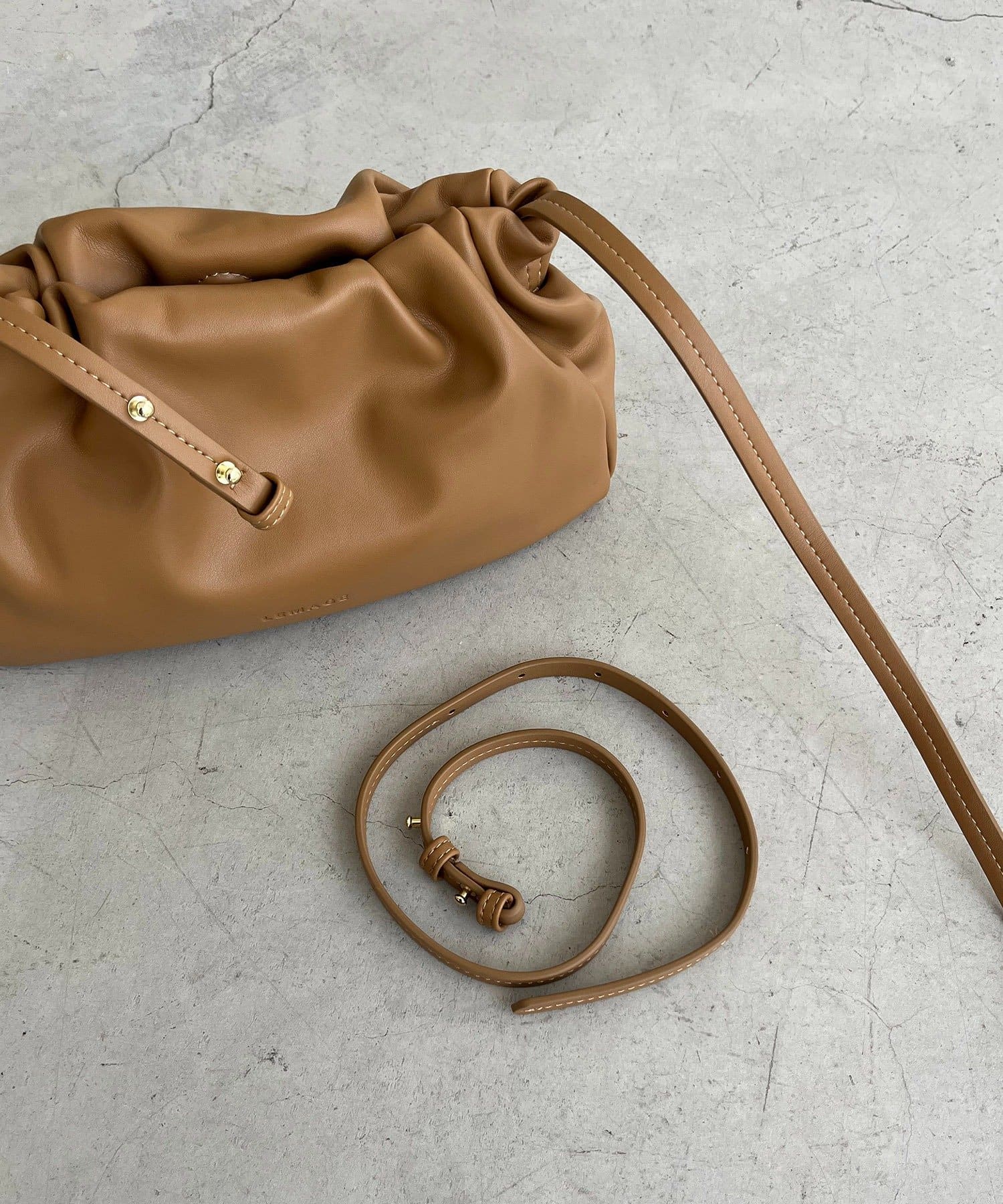 CAPRICIEUX LE'MAGE(カプリシュレマージュ) 【新色/ライトベージュ】クラウディギャザーバッグ