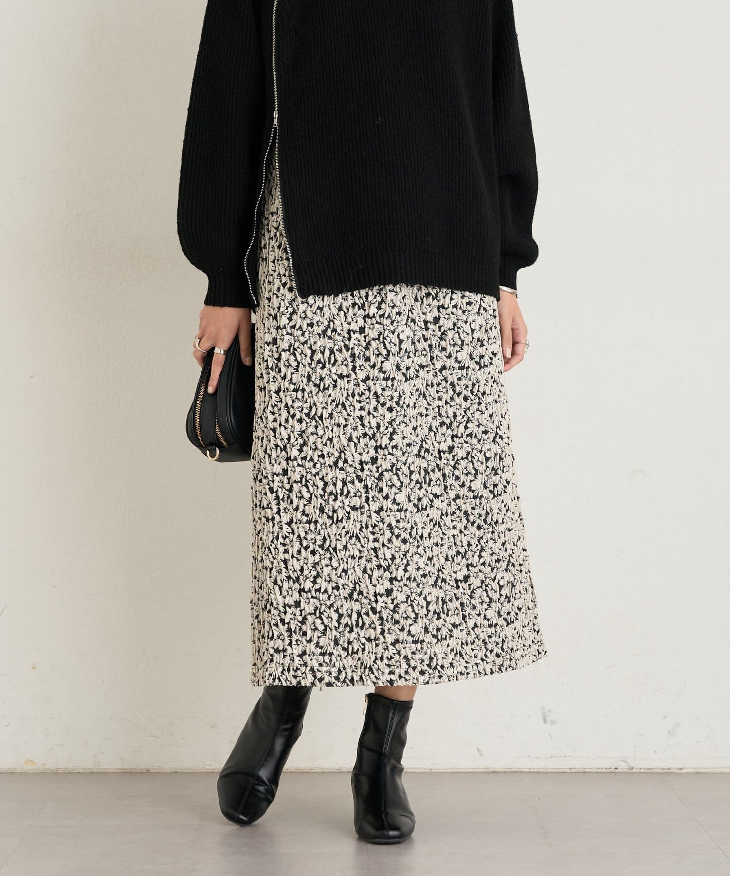 un dix cors(アンディコール) 《上品なムードに◎》フラワーシャンタンナロースカート