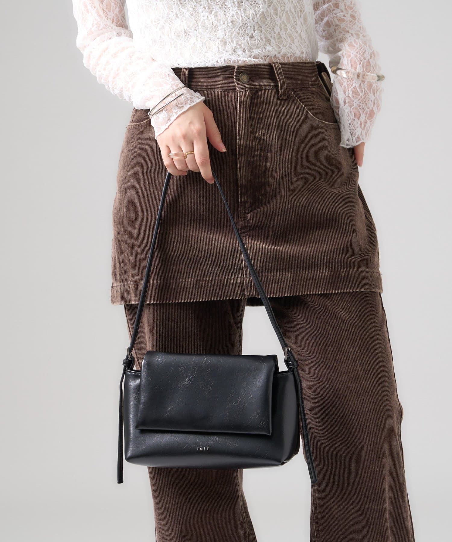 mystic(ミスティック) loti フラップショルダーBAG