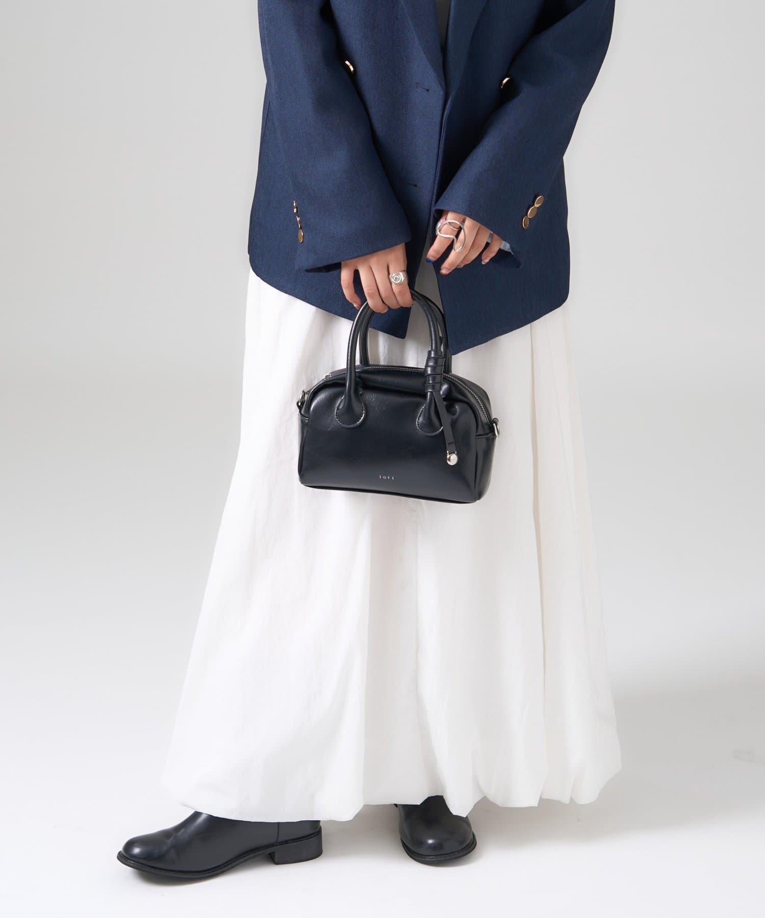 mystic(ミスティック) loti サークルプレート付きスクエアボストンBAG