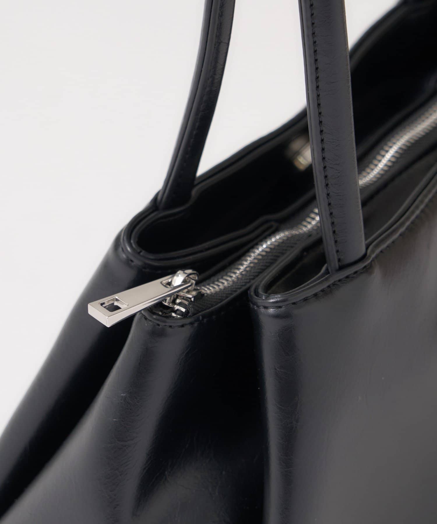 mystic(ミスティック) loti 3ポケットBAG
