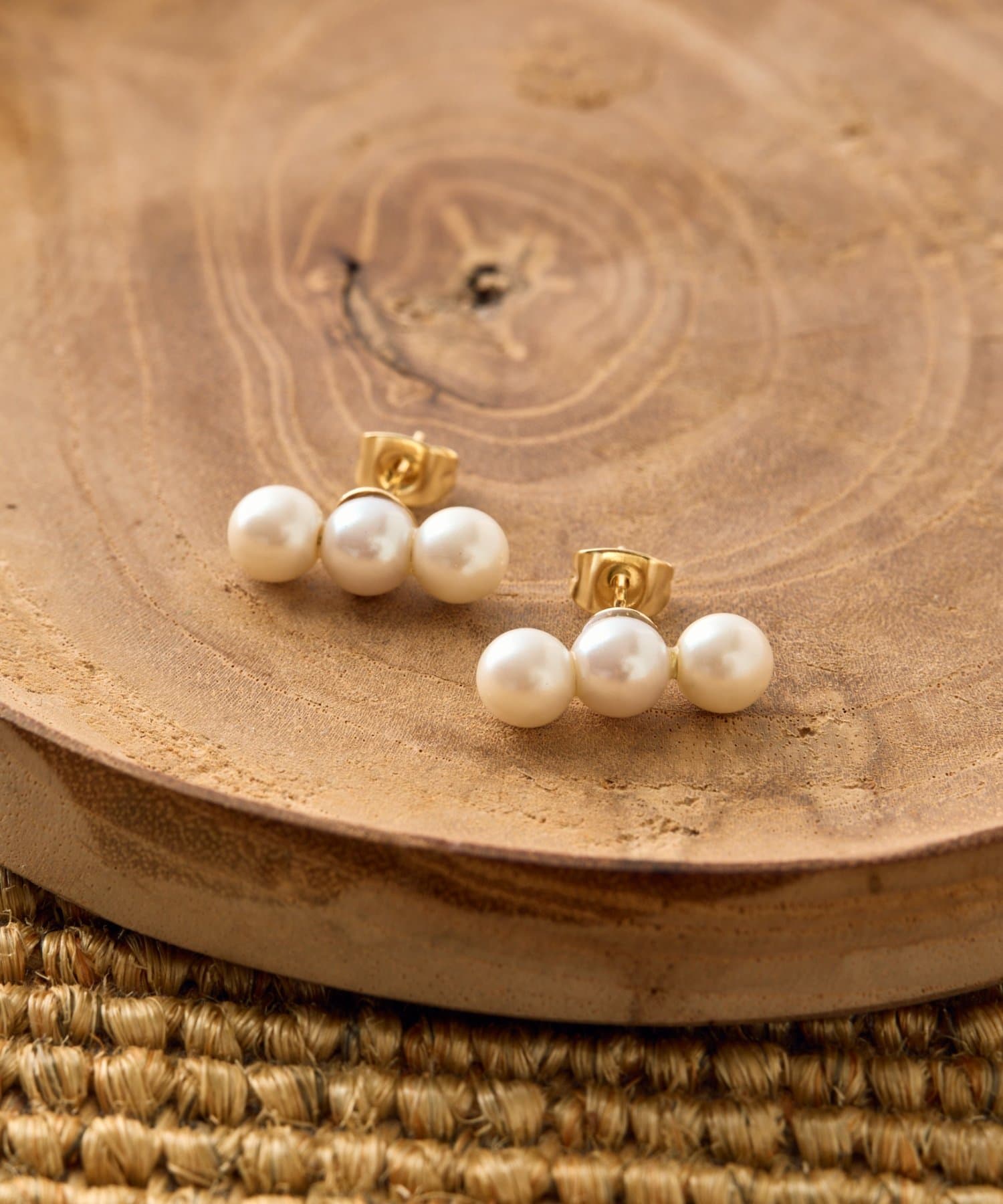 3連パールピアス | Jena espace merveilleux(ジェナ エスパス