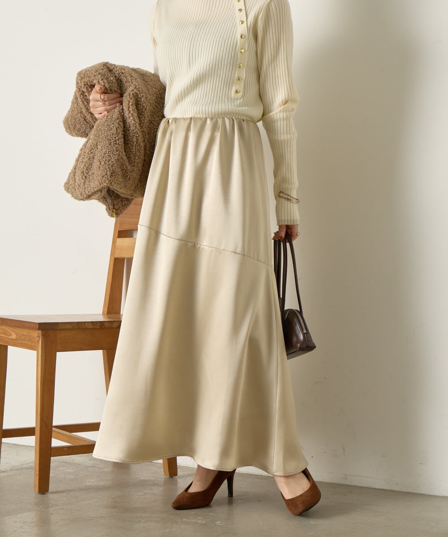 Jena　espace merveilleux(ジェナ　エスパスメルヴェイユ) シャイニーラメロングスカート