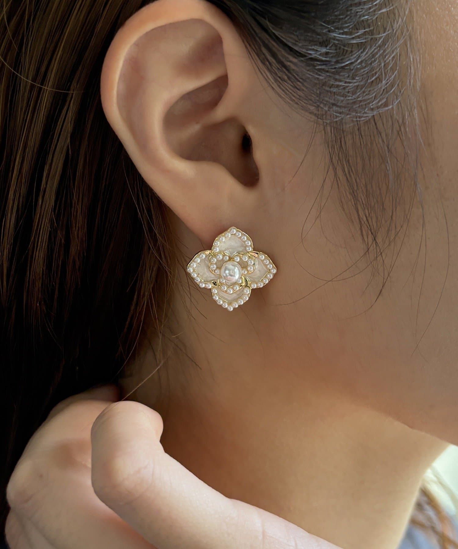 Lattice(ラティス) フラワーパールピアス