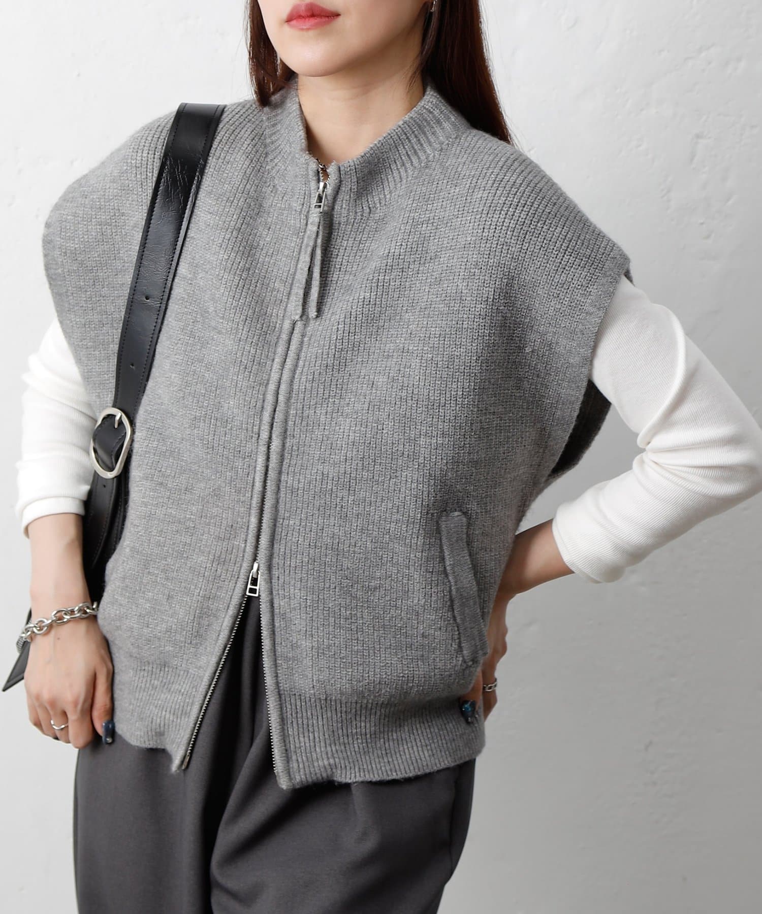 COLONY 2139(コロニー トゥーワンスリーナイン) 片畦ジップアップベスト