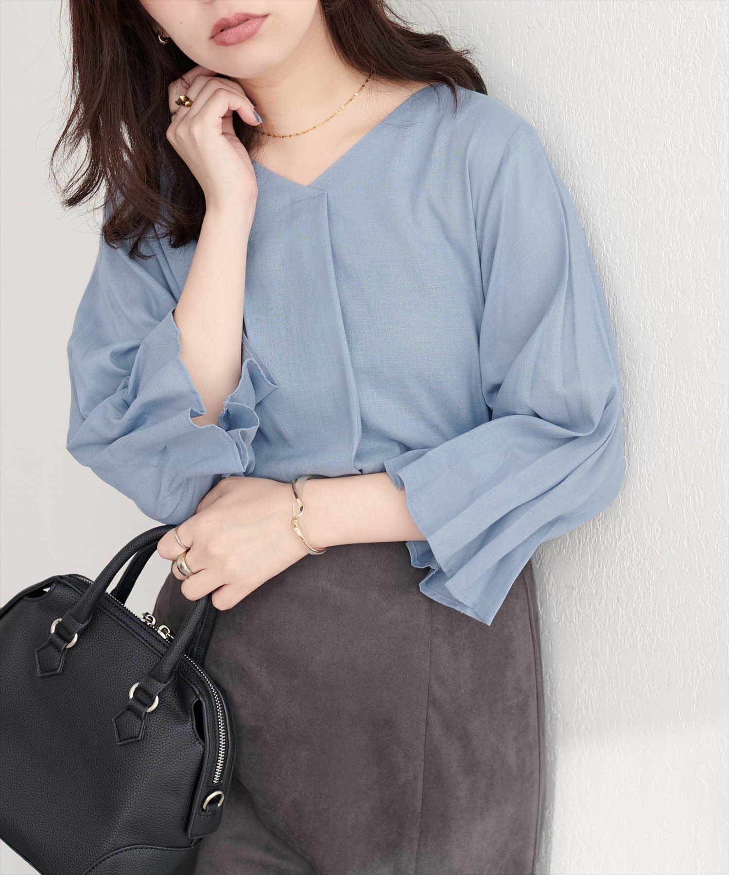 natural couture(ナチュラルクチュール) 【WEB限定】麻レーヨンタック袖ブラウス