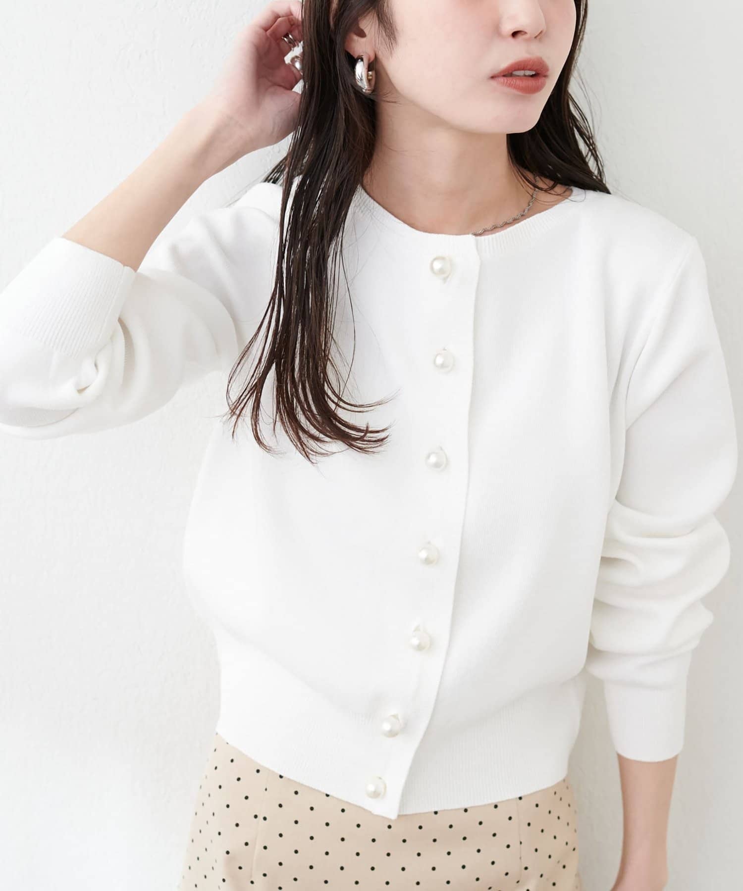 natural couture(ナチュラルクチュール) 【WEB限定】パール釦総針カーデ