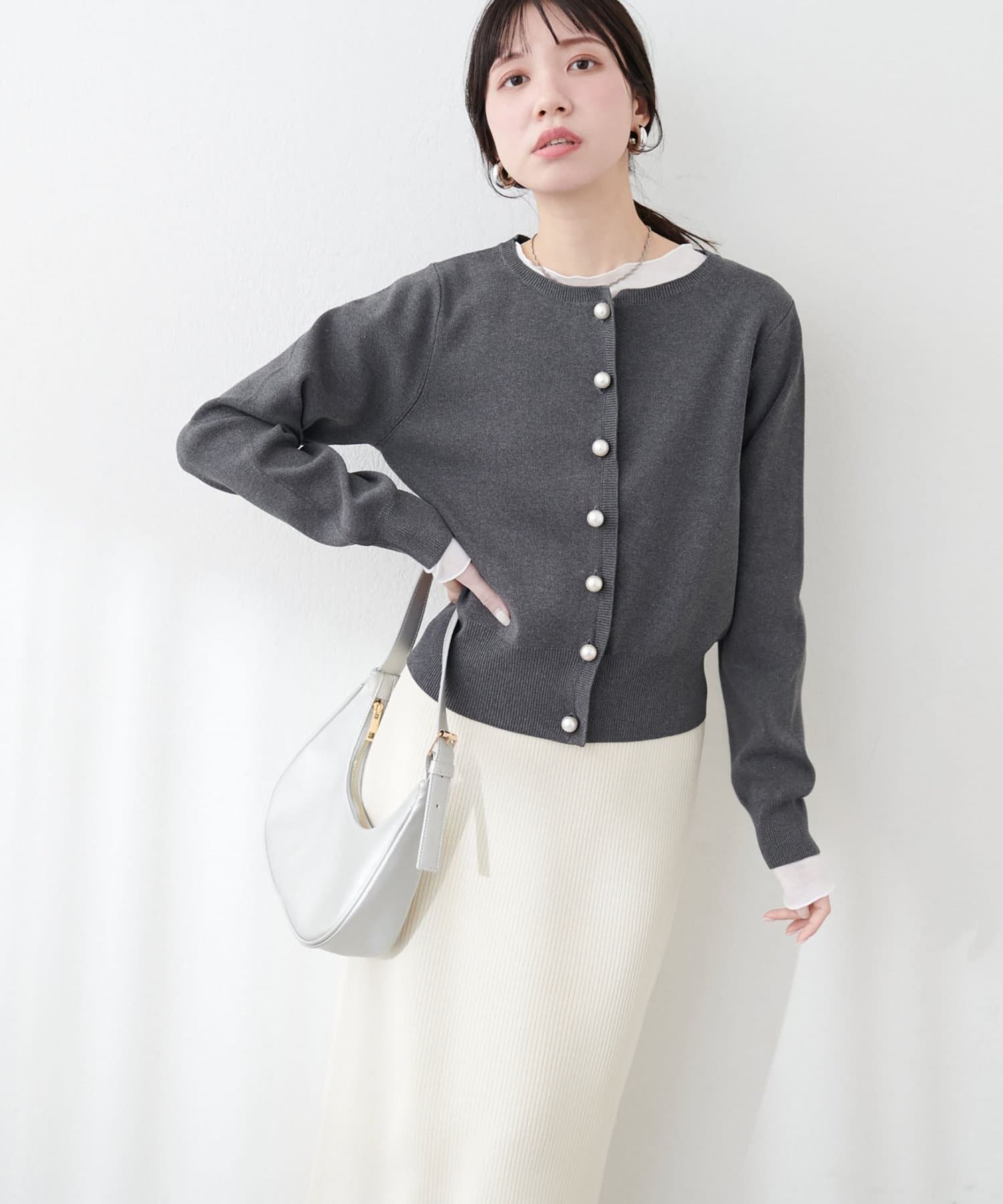 natural couture(ナチュラルクチュール) 【WEB限定】パール釦総針カーデ