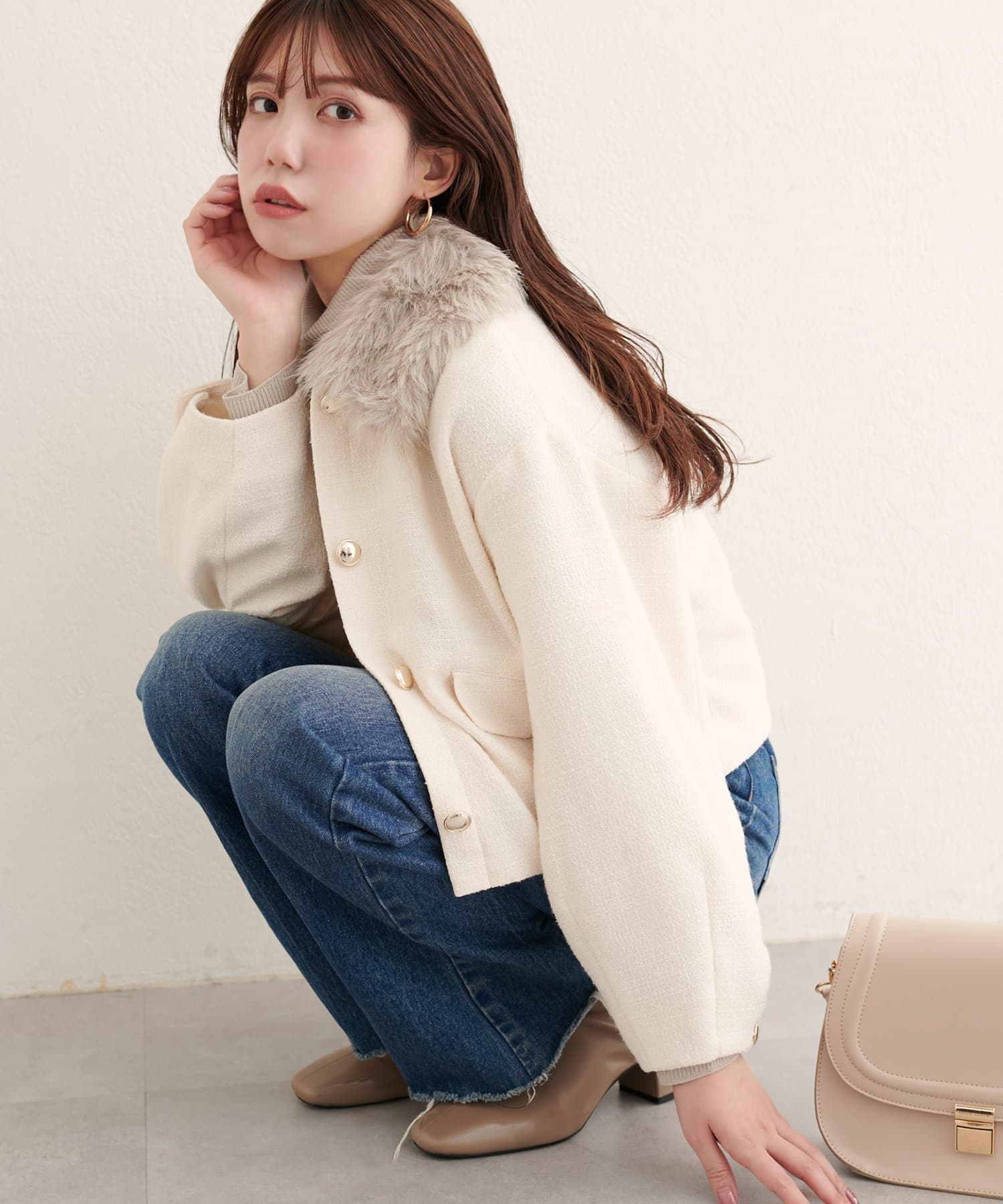 natural couture(ナチュラルクチュール) ファー衿付きショート丈ジャケット