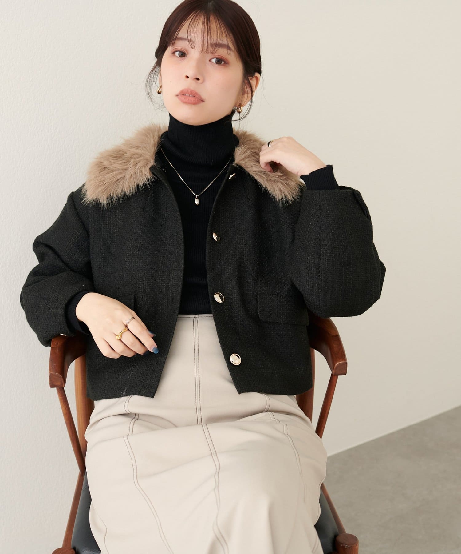 natural couture(ナチュラルクチュール) ファー衿付きショート丈ジャケット