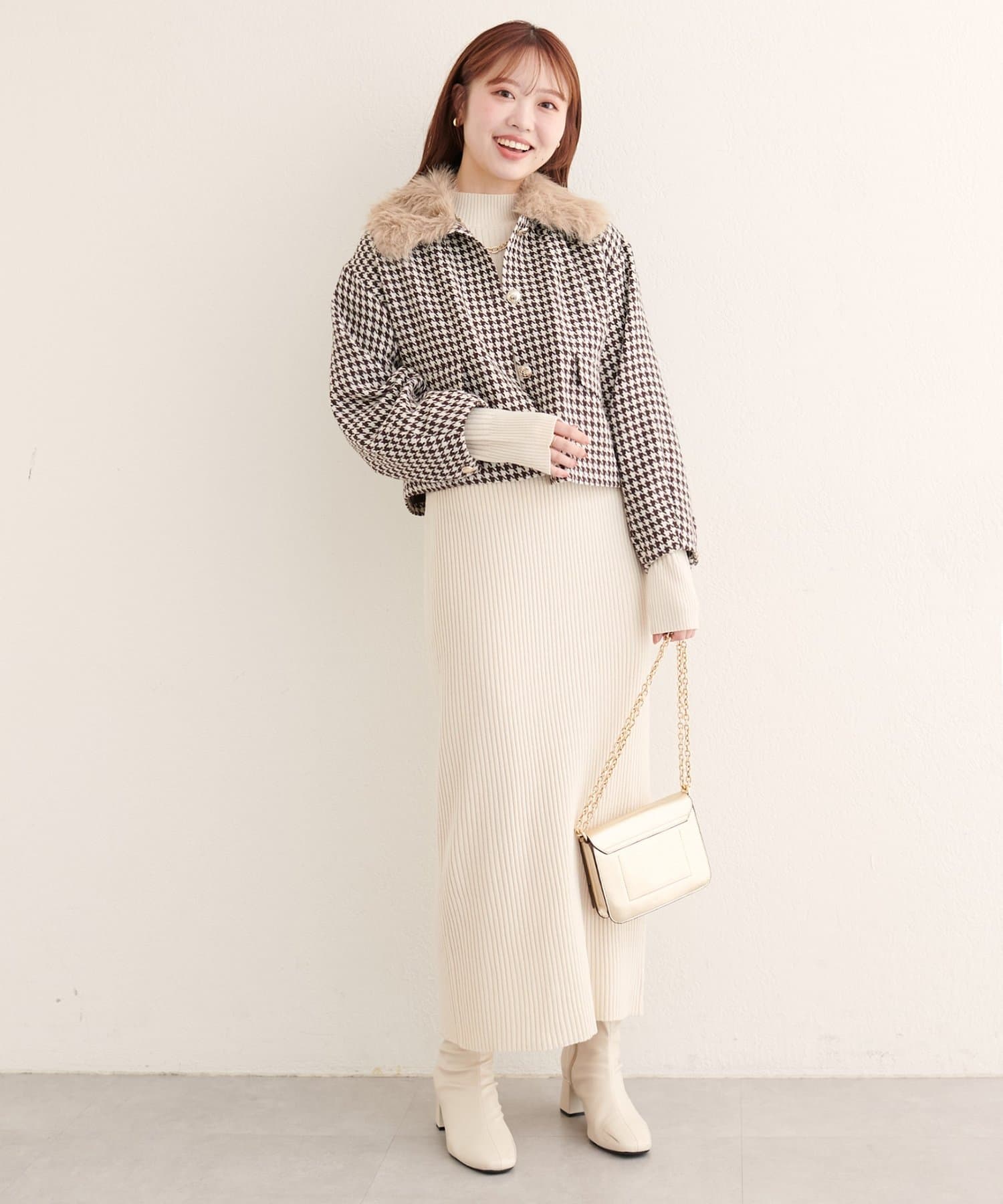 natural couture(ナチュラルクチュール) ファー衿付きショート丈ジャケット