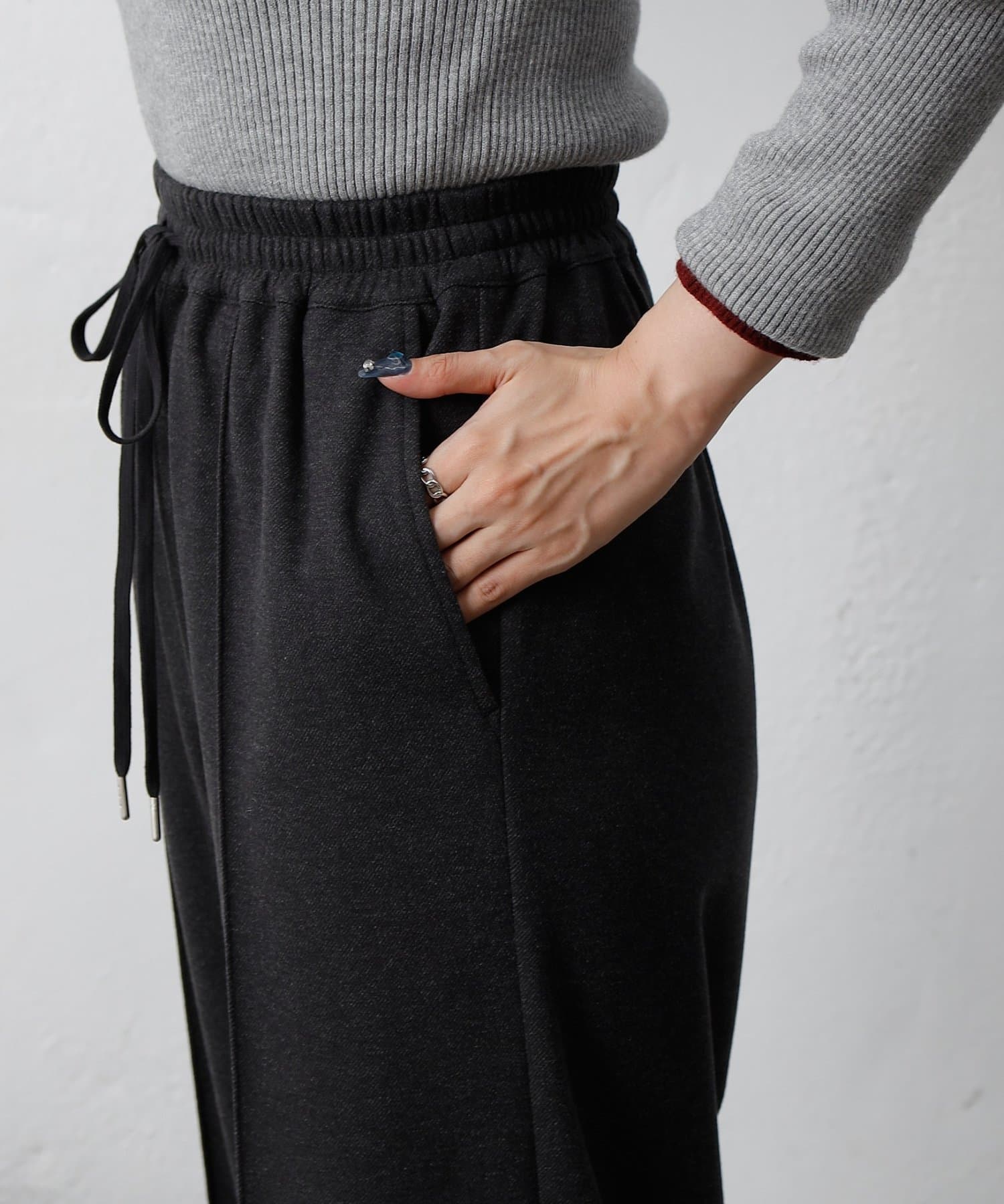 COLONY 2139(コロニー トゥーワンスリーナイン) ウールライクジャージーイージーパンツ