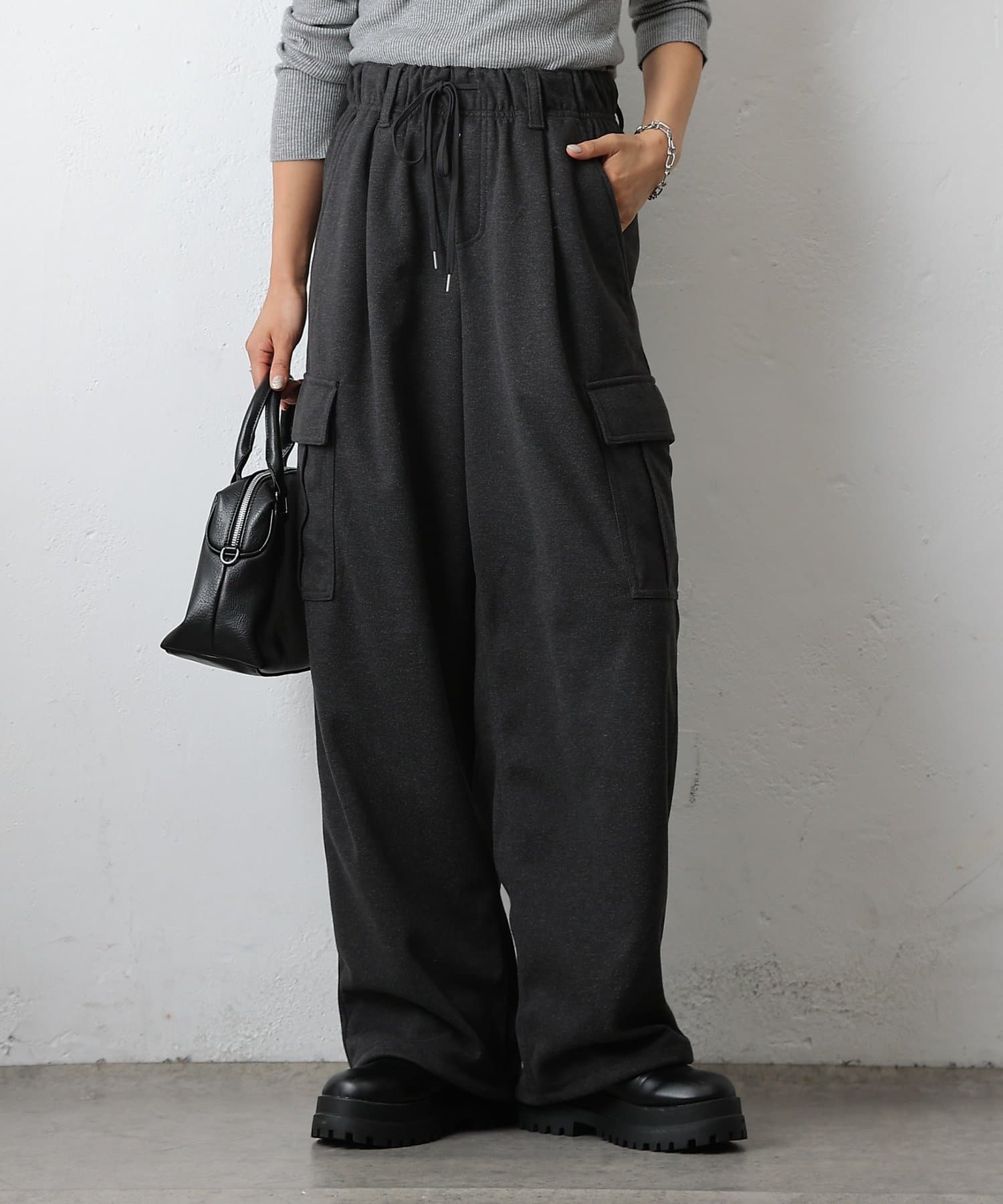 COLONY 2139(コロニー トゥーワンスリーナイン) ウールライクジャージーカーゴパンツ