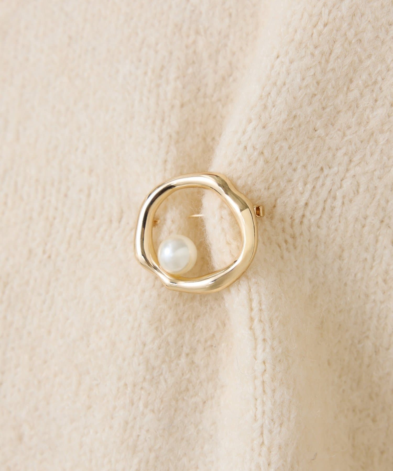 COLLAGE GALLARDAGALANTE(コラージュ ガリャルダガランテ) 【PAPILLONNER/パピヨネ】ラウンドパールブローチ