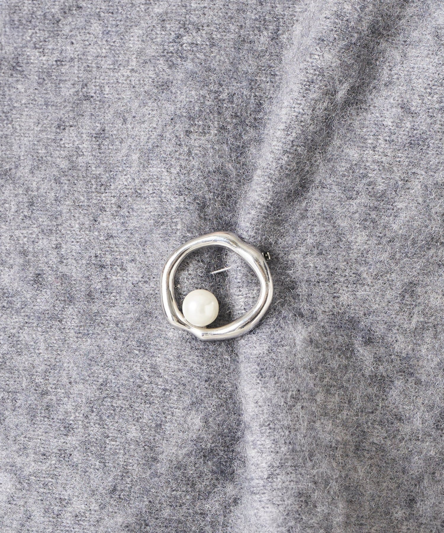 COLLAGE GALLARDAGALANTE(コラージュ ガリャルダガランテ) 【PAPILLONNER/パピヨネ】ラウンドパールブローチ