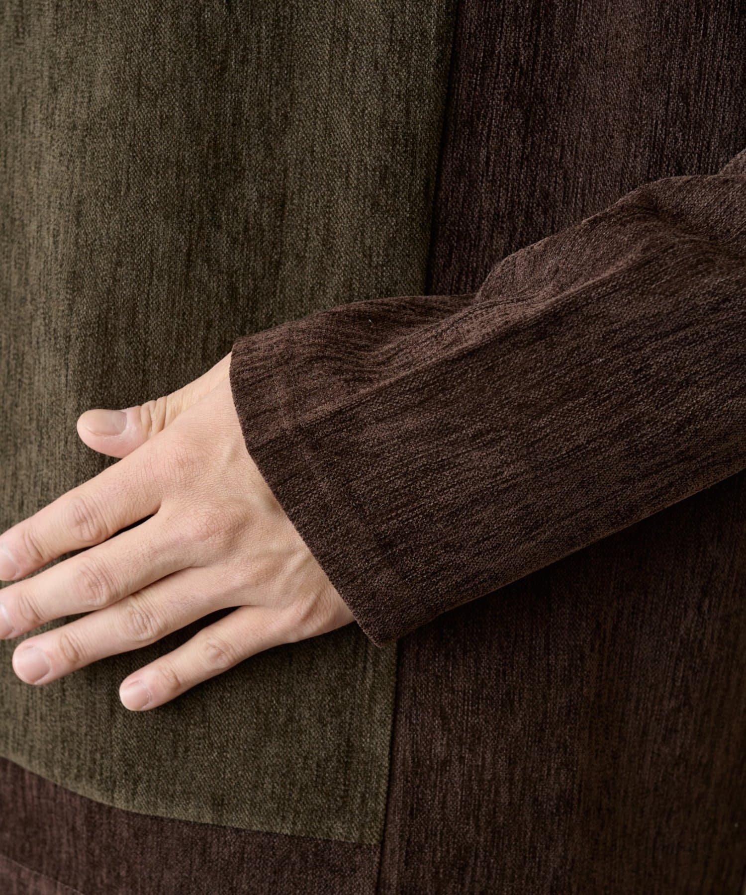 COLONY 2139(コロニー トゥーワンスリーナイン) フェードモールバイカラークルーネック