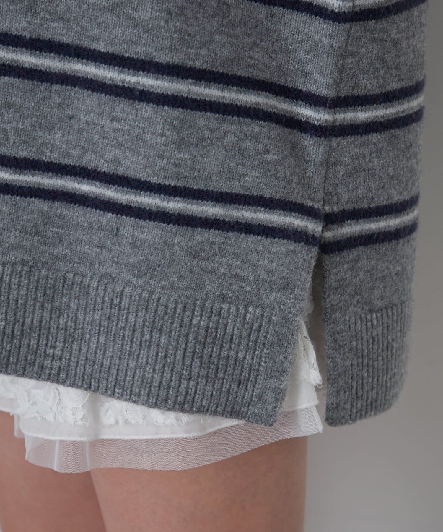 RAY CASSIN(レイカズン) ボーダースキッパーポロ刺繍ニット