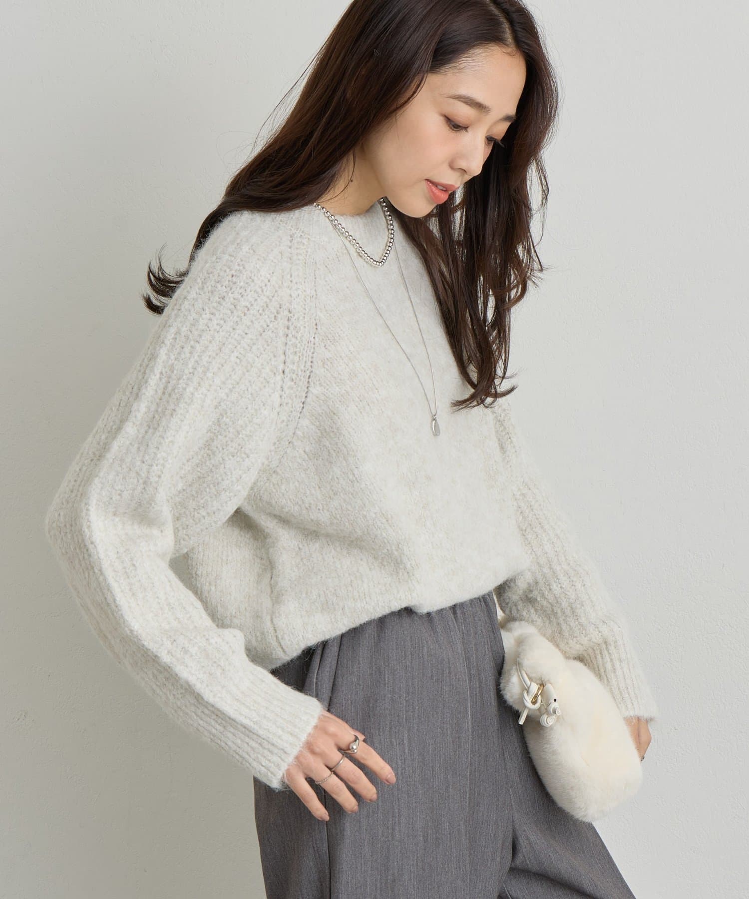 un dix cors(アンディコール) 《ふんわり暖か》アルパカタッチラグランニット