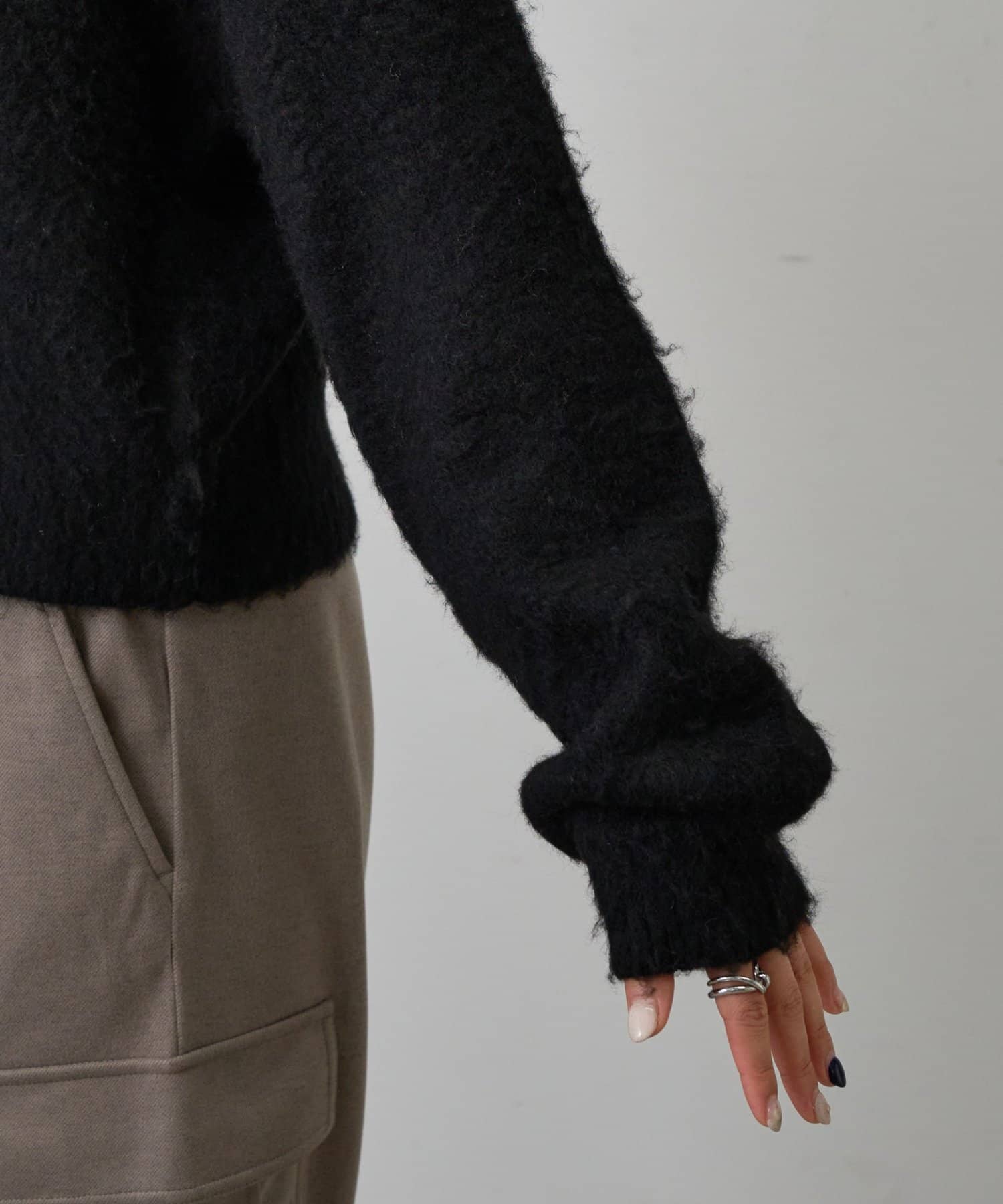 COLONY 2139(コロニー トゥーワンスリーナイン) miraロゴジャガードニットプルオーバー