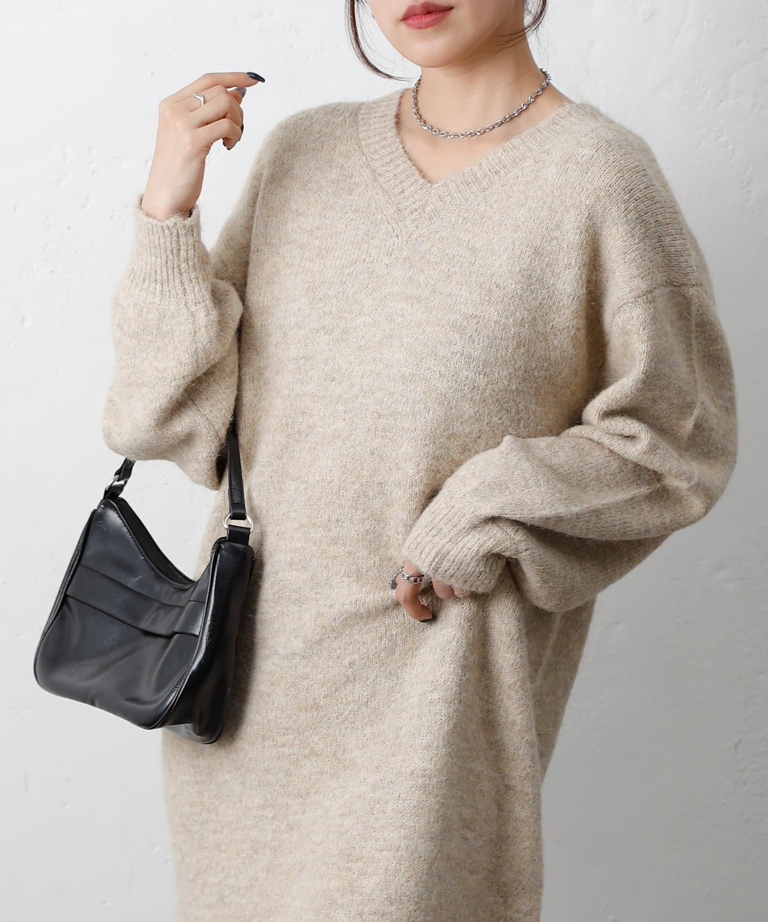 COLONY 2139(コロニー トゥーワンスリーナイン) アルパカタッチVネックワンピース