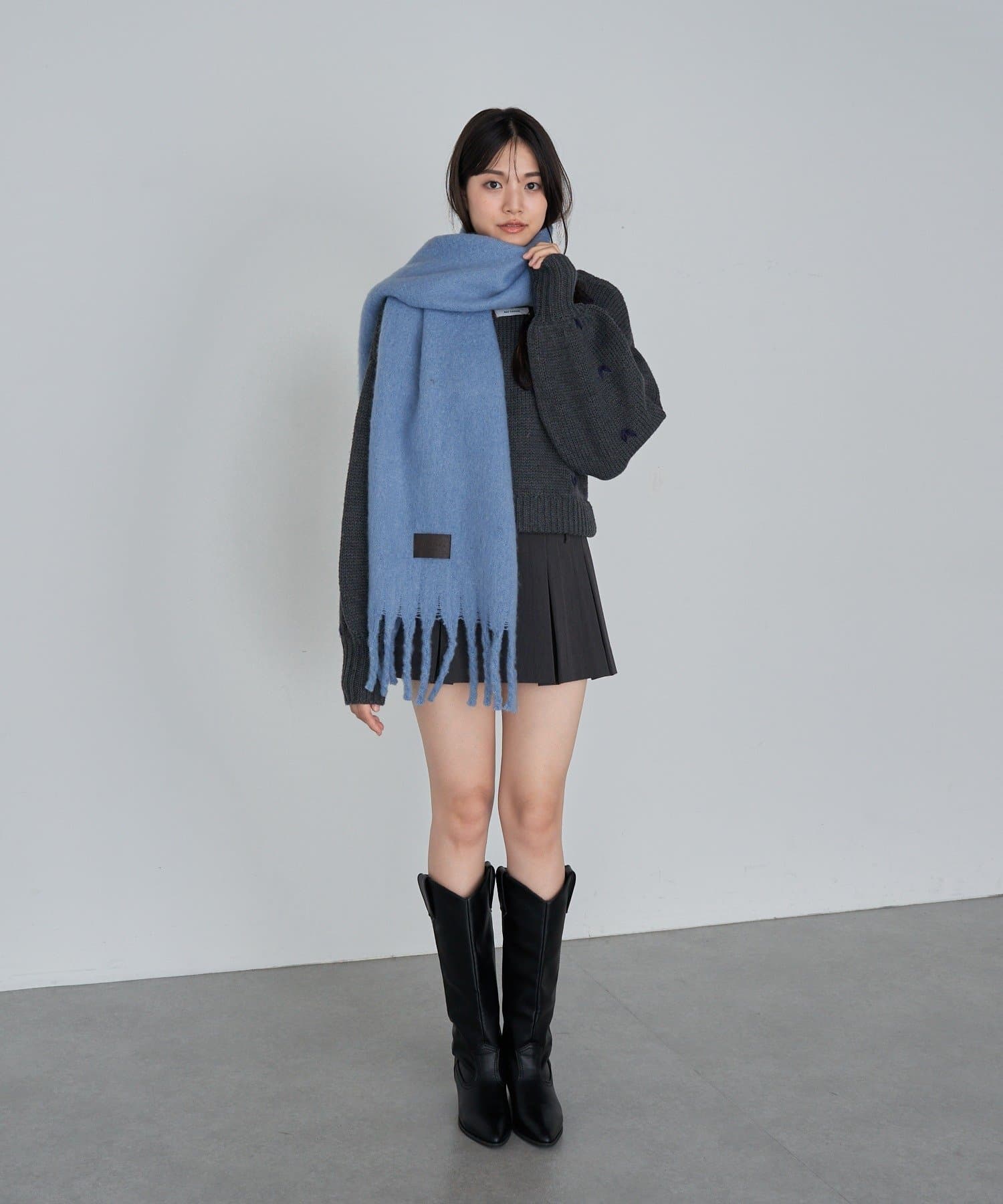 RAY CASSIN(レイカズン) ジップルーズハート柄ショートカーディガン