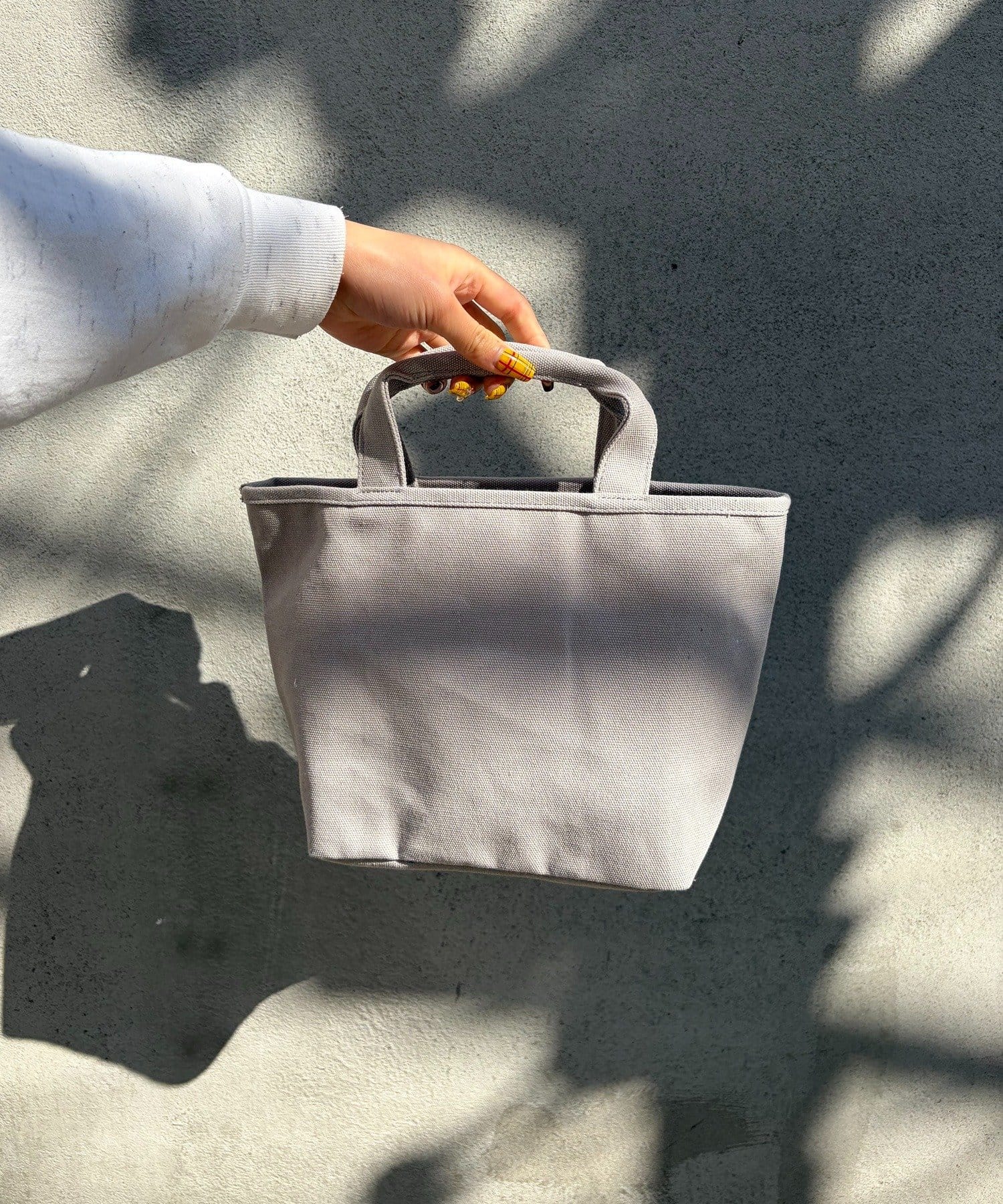 BIRTHDAY BAR(バースデイバー) キャンバスロゴプリントミニトートバッグ