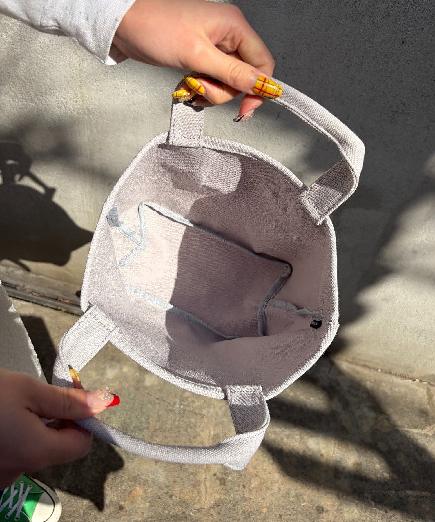 BIRTHDAY BAR(バースデイバー) キャンバスロゴプリントミニトートバッグ