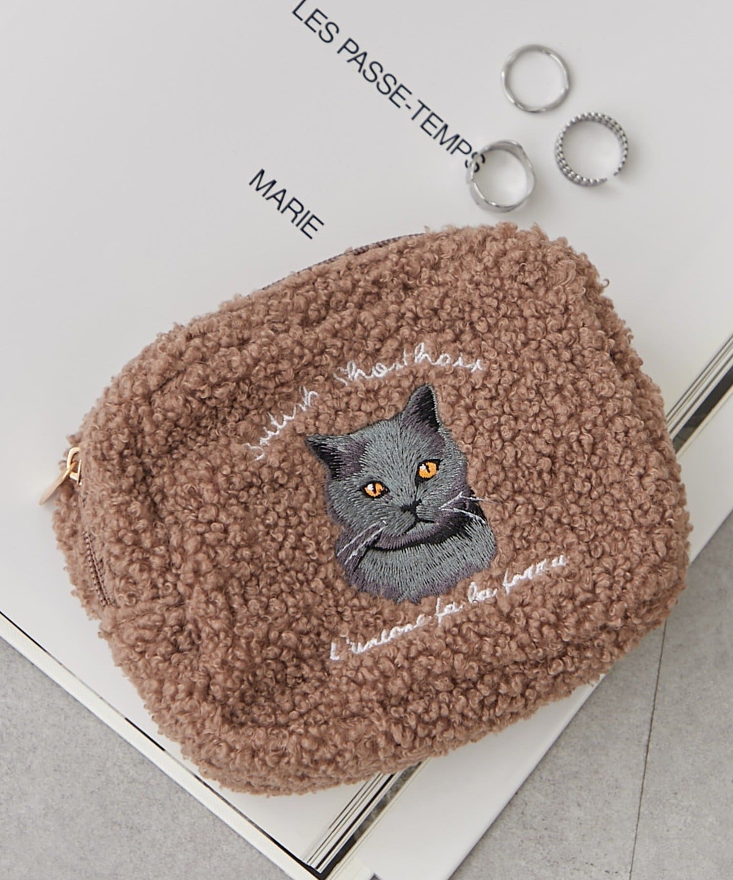 Remind me and forever(リマインドミーアンドフォーエバー) アニマル刺繍ボアポーチ