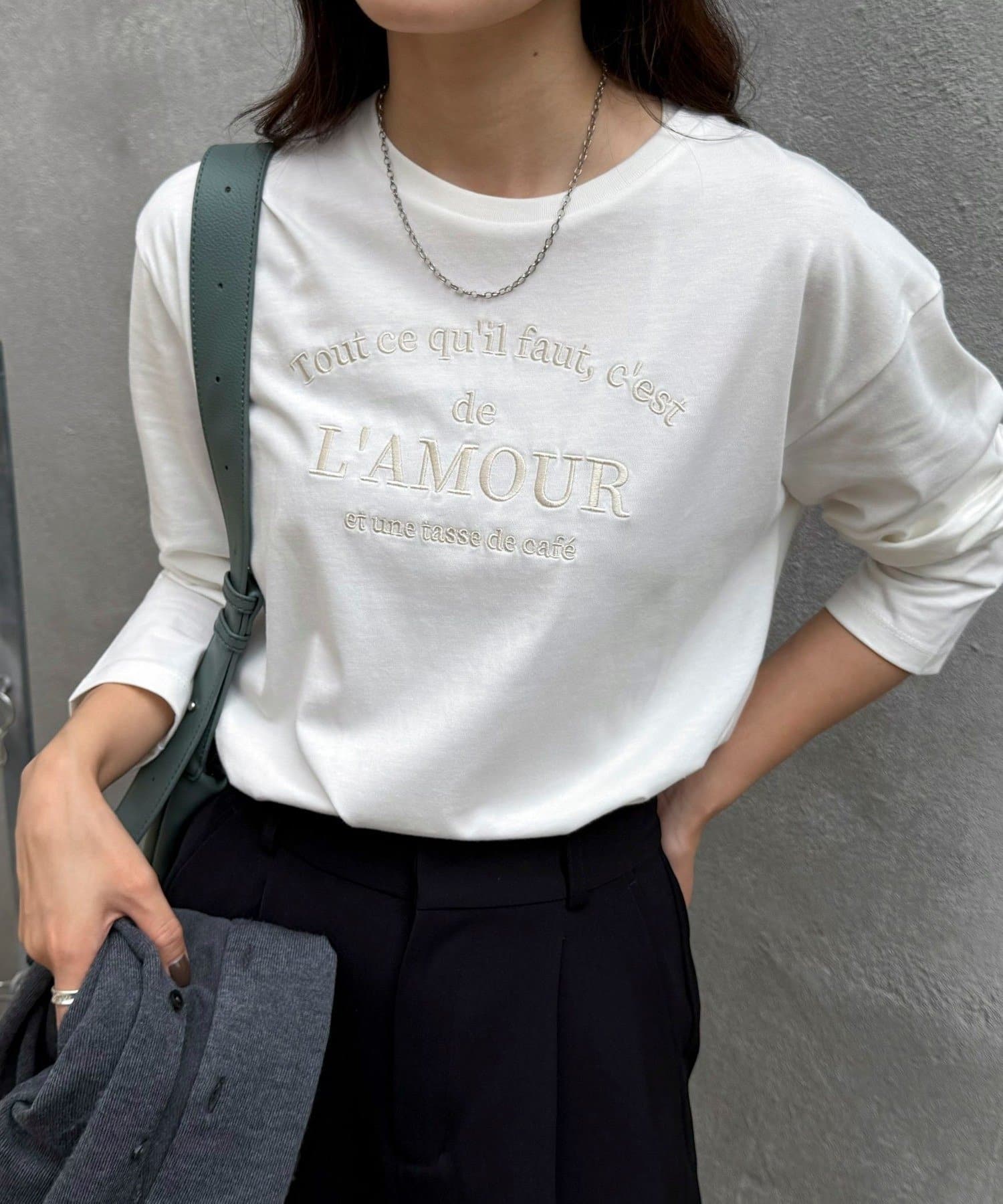 FREDY & GLOSTER(フレディ アンド グロスター) ワントーンロゴロンTシャツ