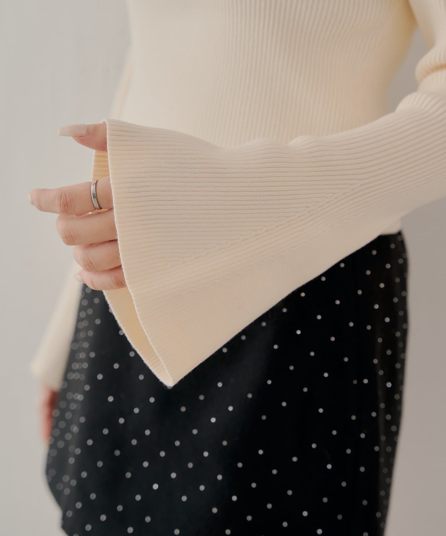 Chico(チコ) ボリュームファーオフショルニット