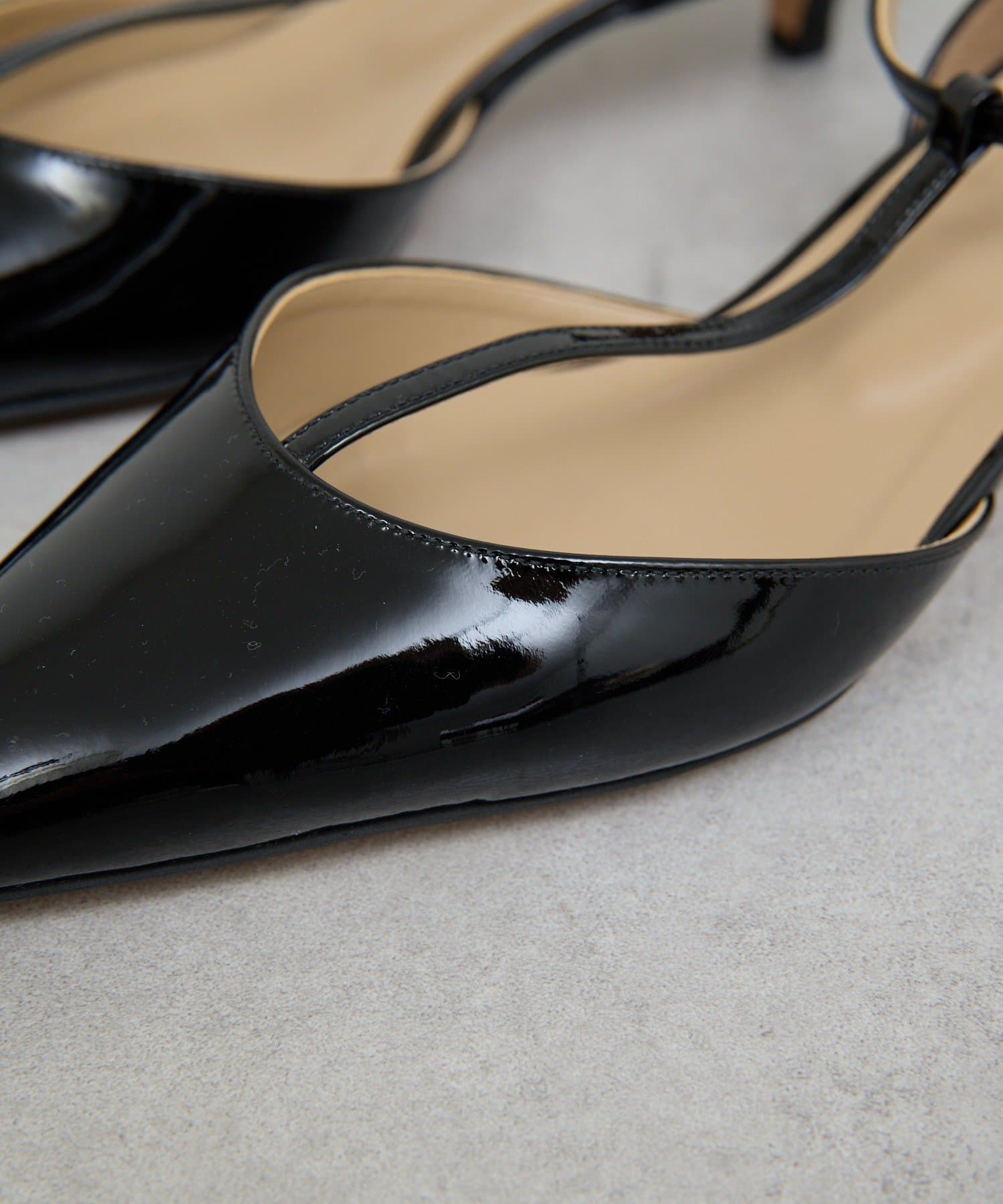 GALLARDAGALANTE(ガリャルダガランテ) 【オケージョン対応】【2.718】Tストラップパンプス