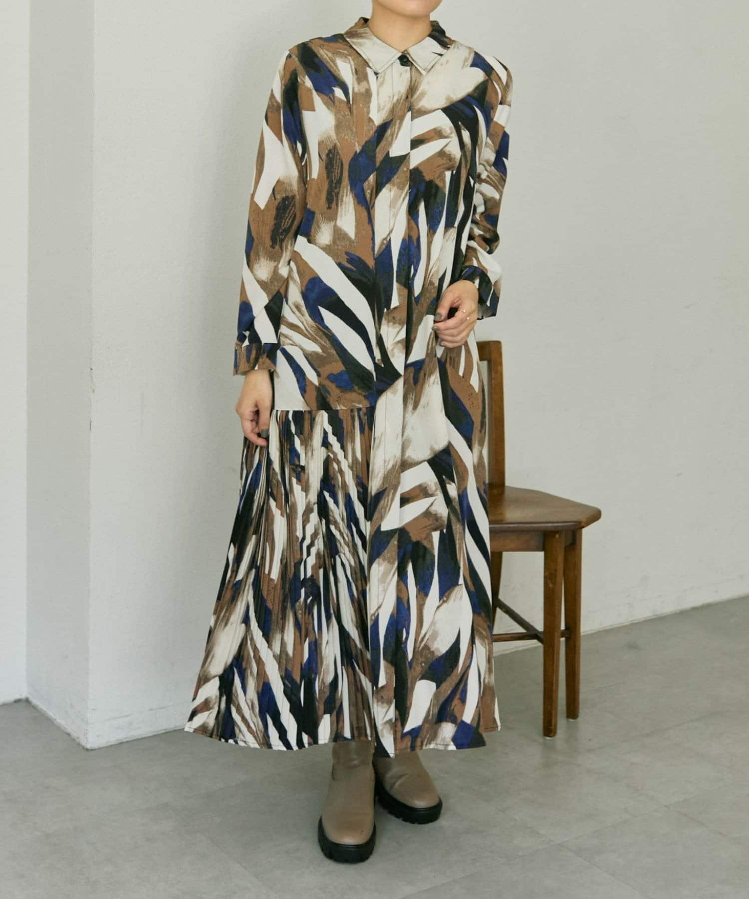 1枚で決まる/総柄》襟付きプリーツワンピース【SUM1 STYLE(スミ