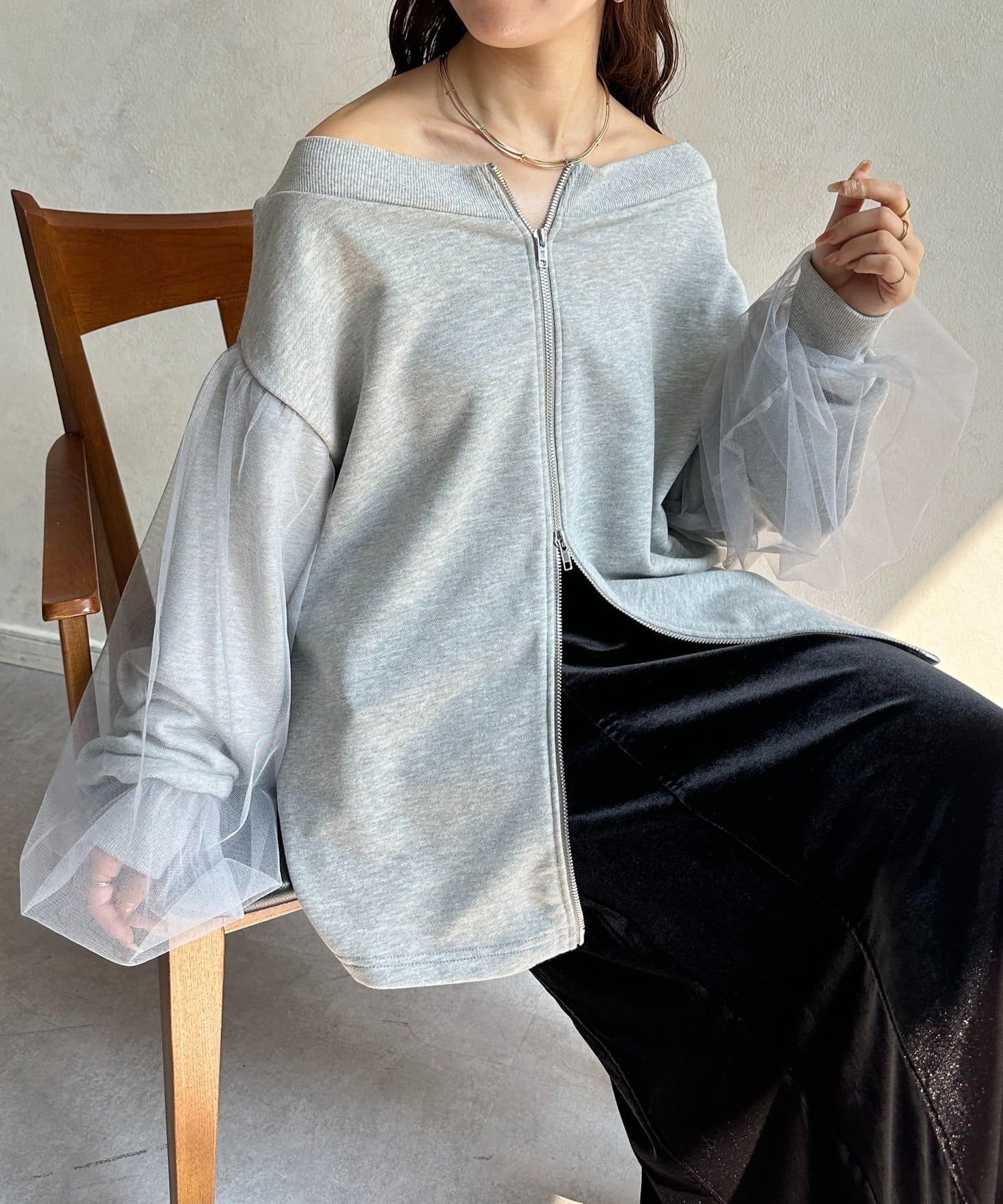 Thevon.(ゼヴォン) 袖チュールWジップ裏毛プルオーバー