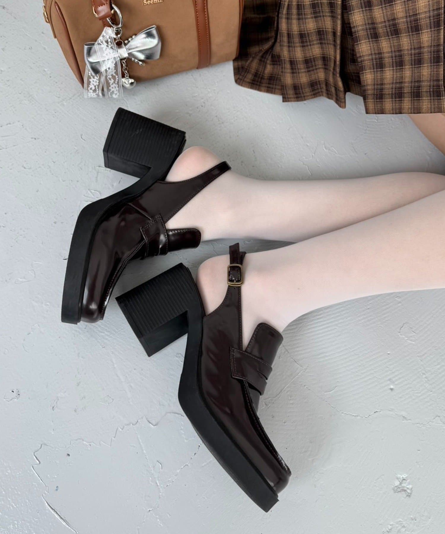 NICE CLAUP / OLIVE des OLIVE OUTLET(iCXNbv / I[u f I[u AEgbg) fB[X yone after anotherzobNxg[t@[ uE