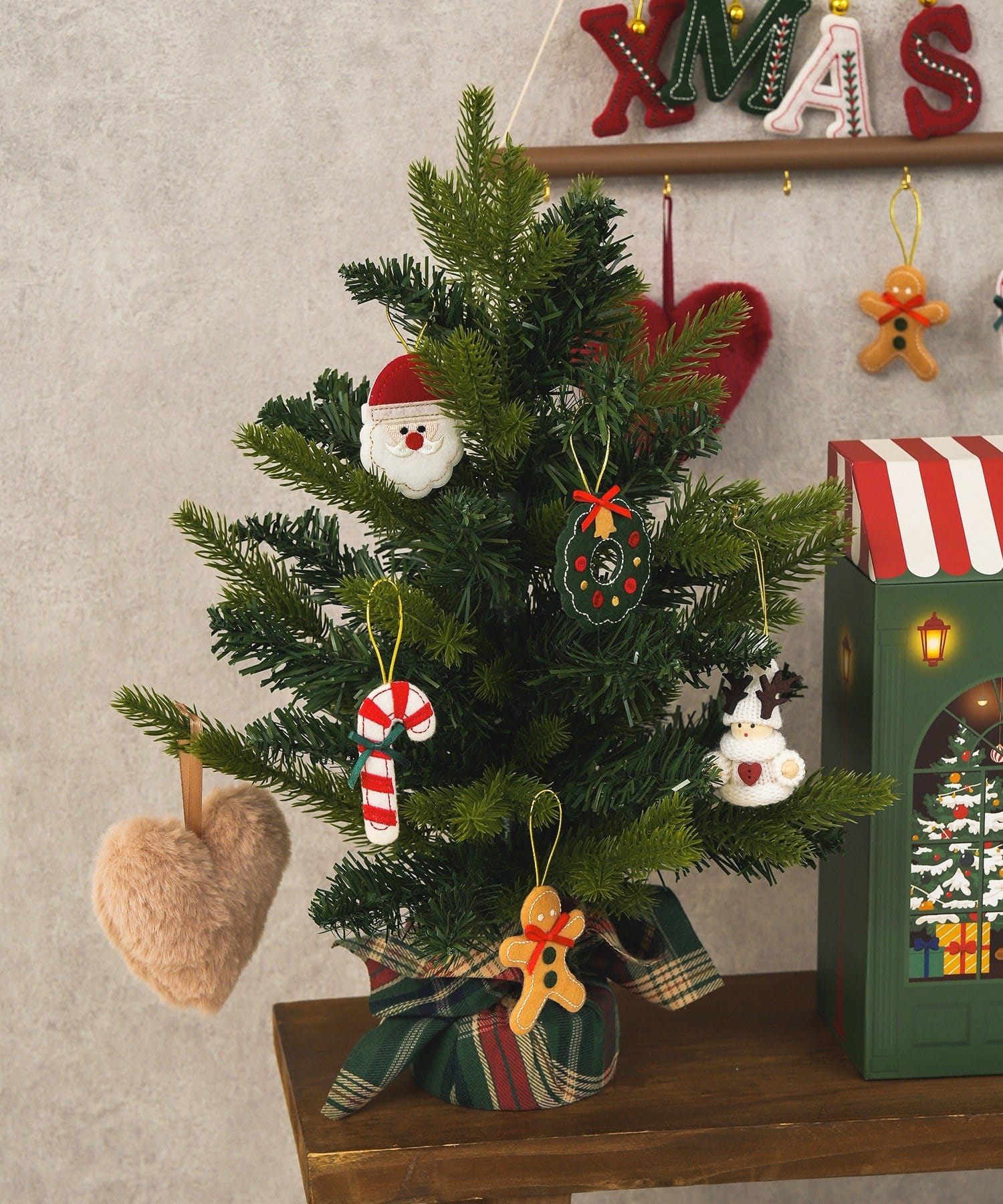 フェルトオーナメント4個セット／クリスマス | 3COINS(スリー