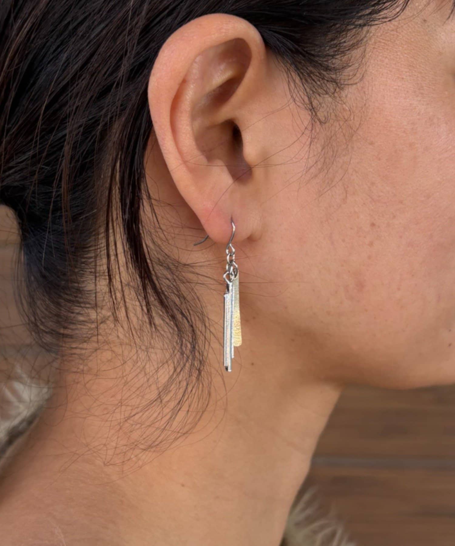 Jena　espace merveilleux(ジェナ　エスパスメルヴェイユ) バイカラーロングピアス