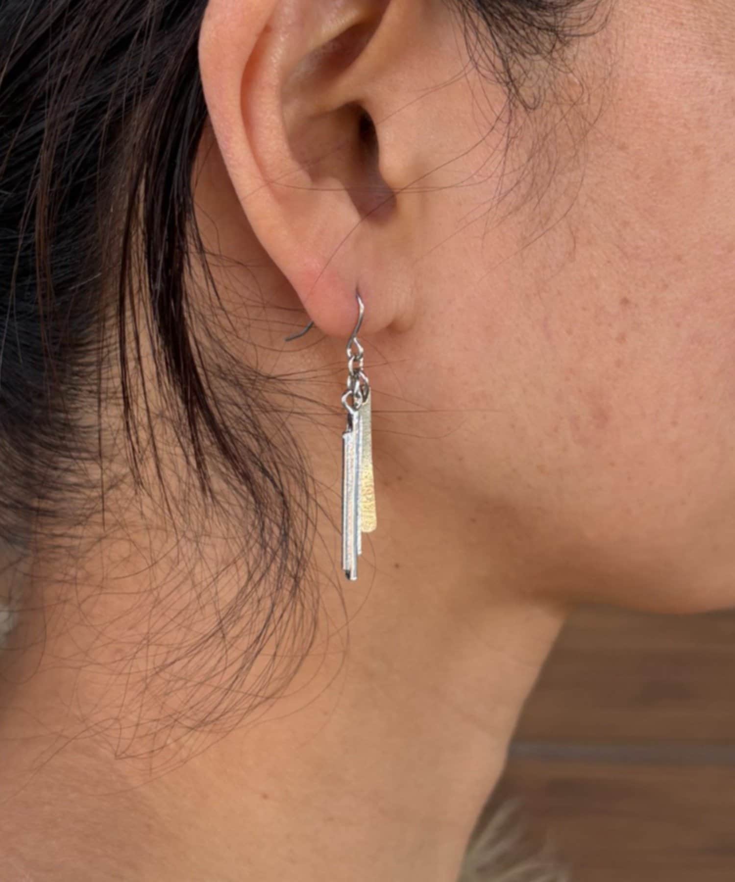 Jena　espace merveilleux(ジェナ　エスパスメルヴェイユ) バイカラーロングピアス