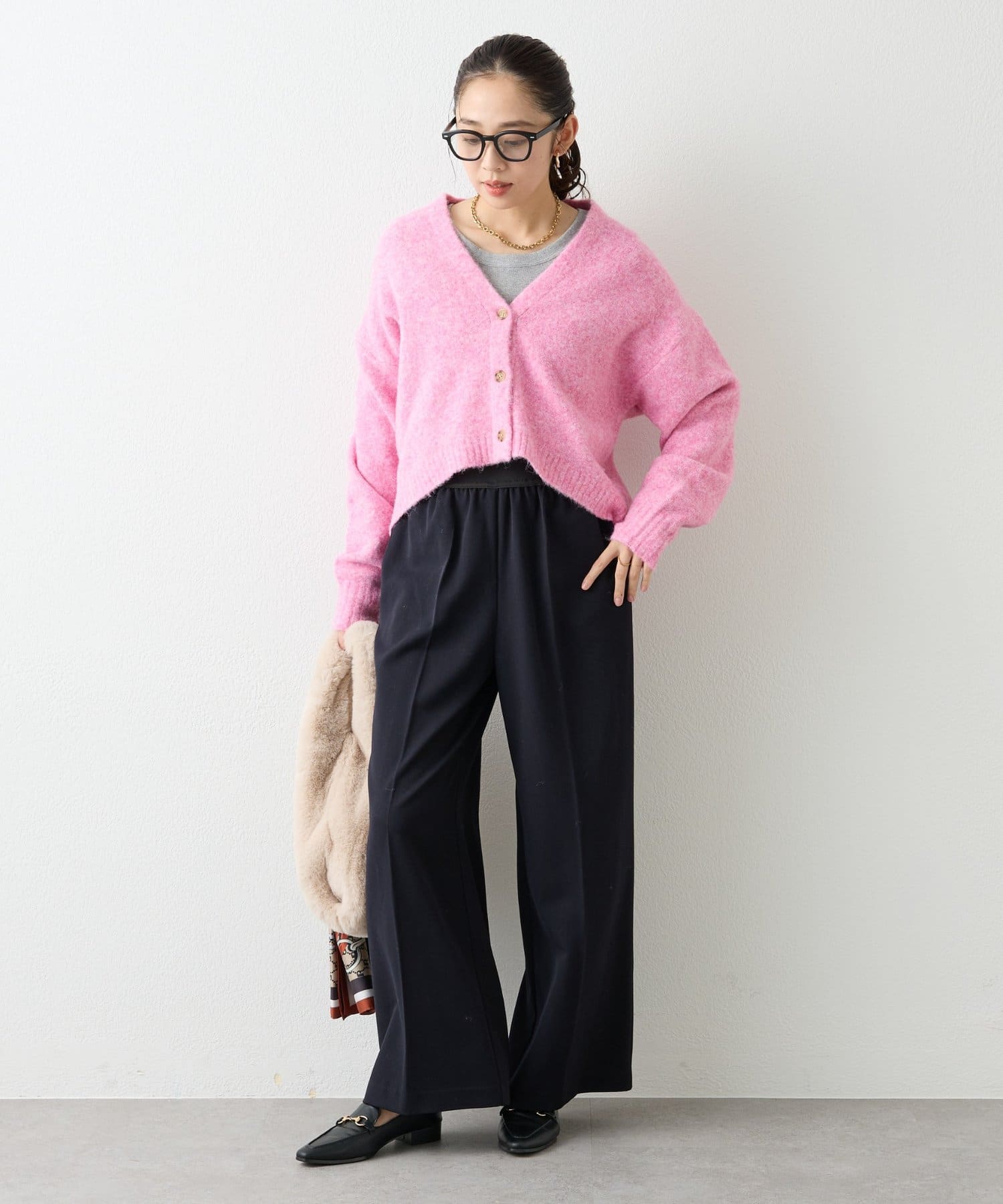 un dix cors(アンディコール) 《ふんわり肌触り》FOXタッチVネックカーデ