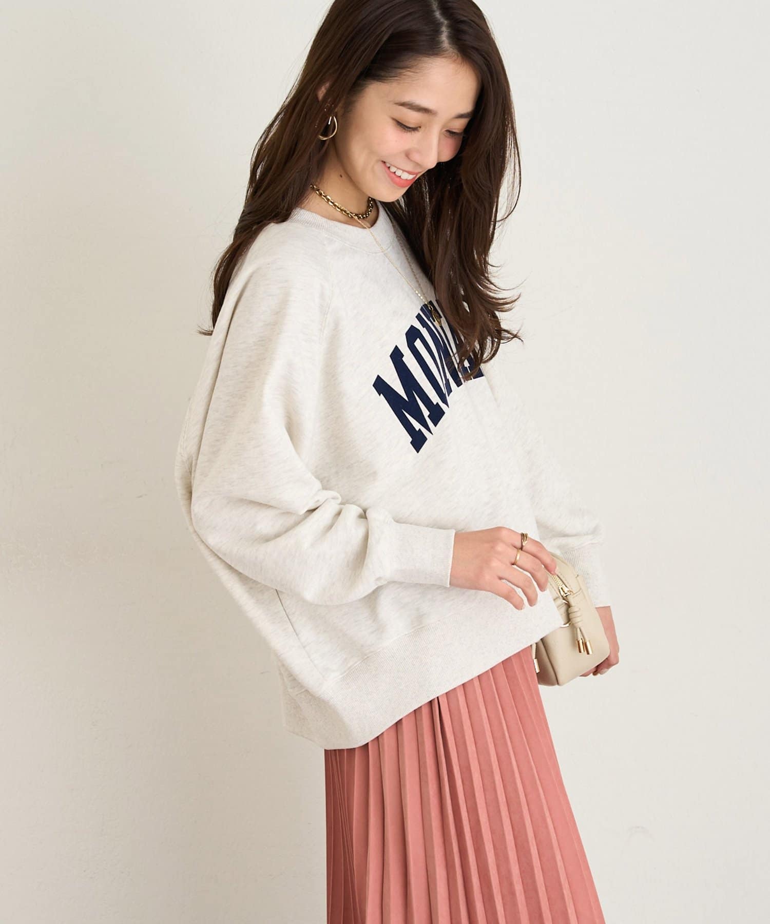 un dix cors(アンディコール) 《大人カジュアルなムードに》ラグランロゴ裏毛ワイドプルオーバー