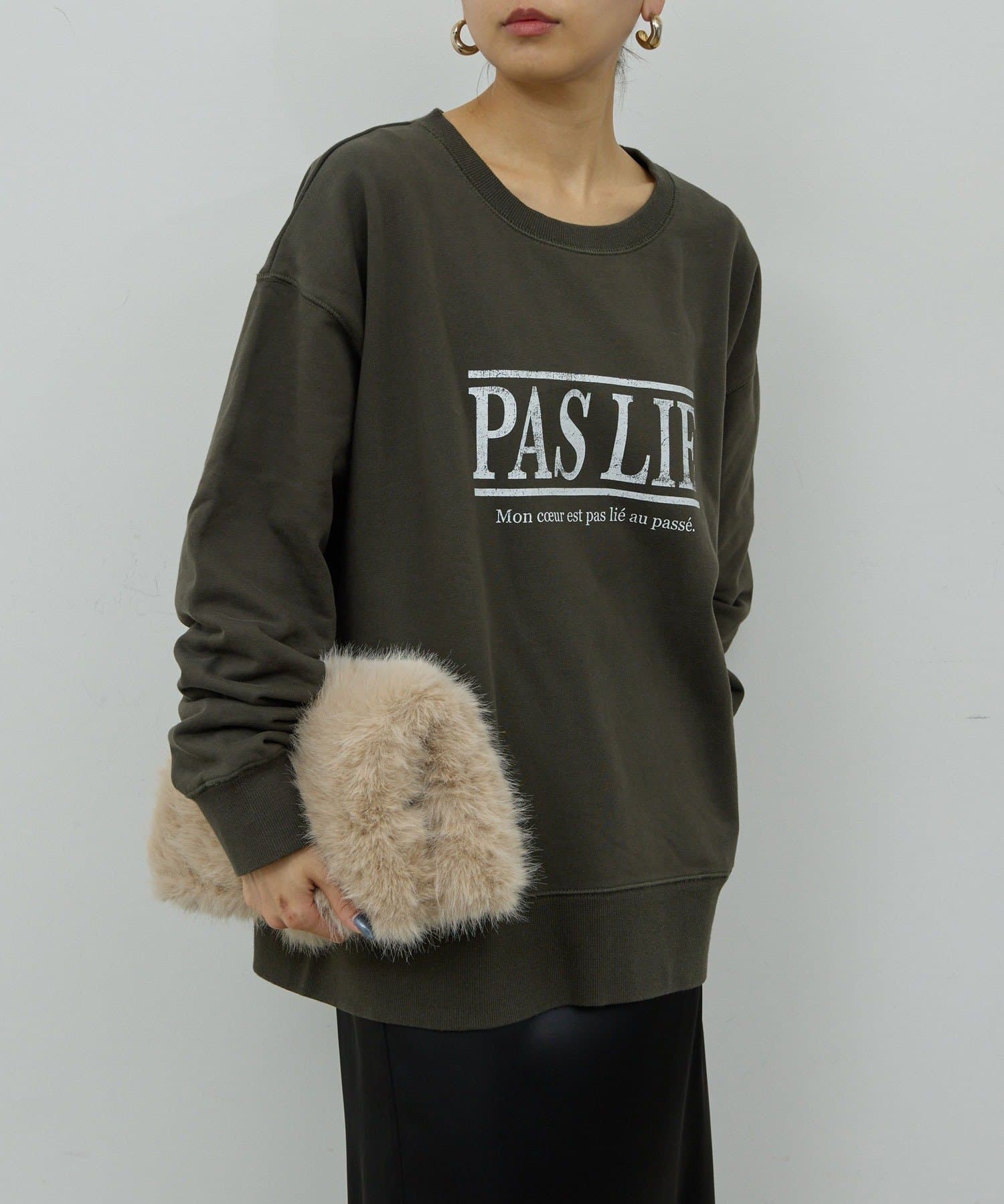 GALLARDAGALANTE(ガリャルダガランテ) PASLIEロゴスウェット