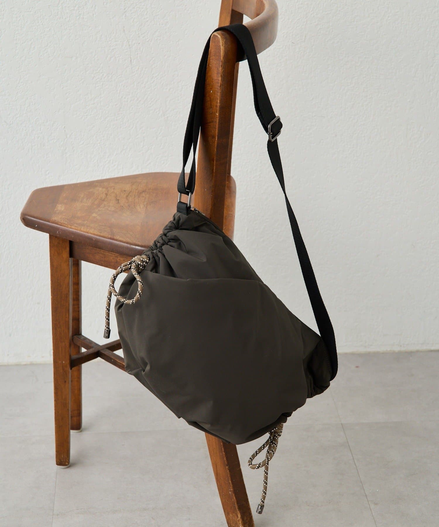 ear PAPILLONNER(イア パピヨネ) 《撥水/超軽量300g》ドロストショルダーバッグ