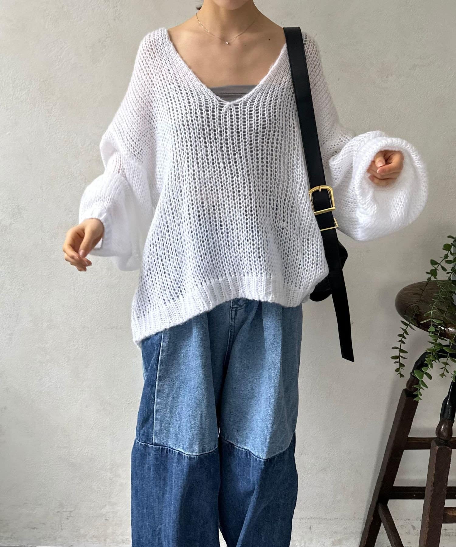 LOCUST(ローカスト) 【体型カバー】透かし編みVネックプルオーバー