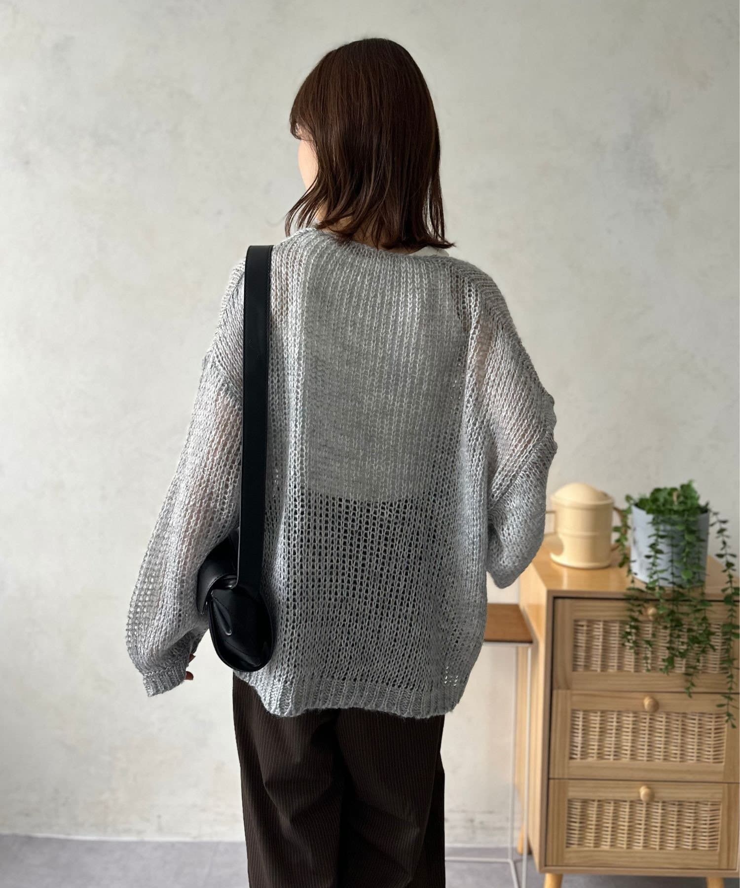 LOCUST(ローカスト) 【体型カバー】透かし編みVネックプルオーバー