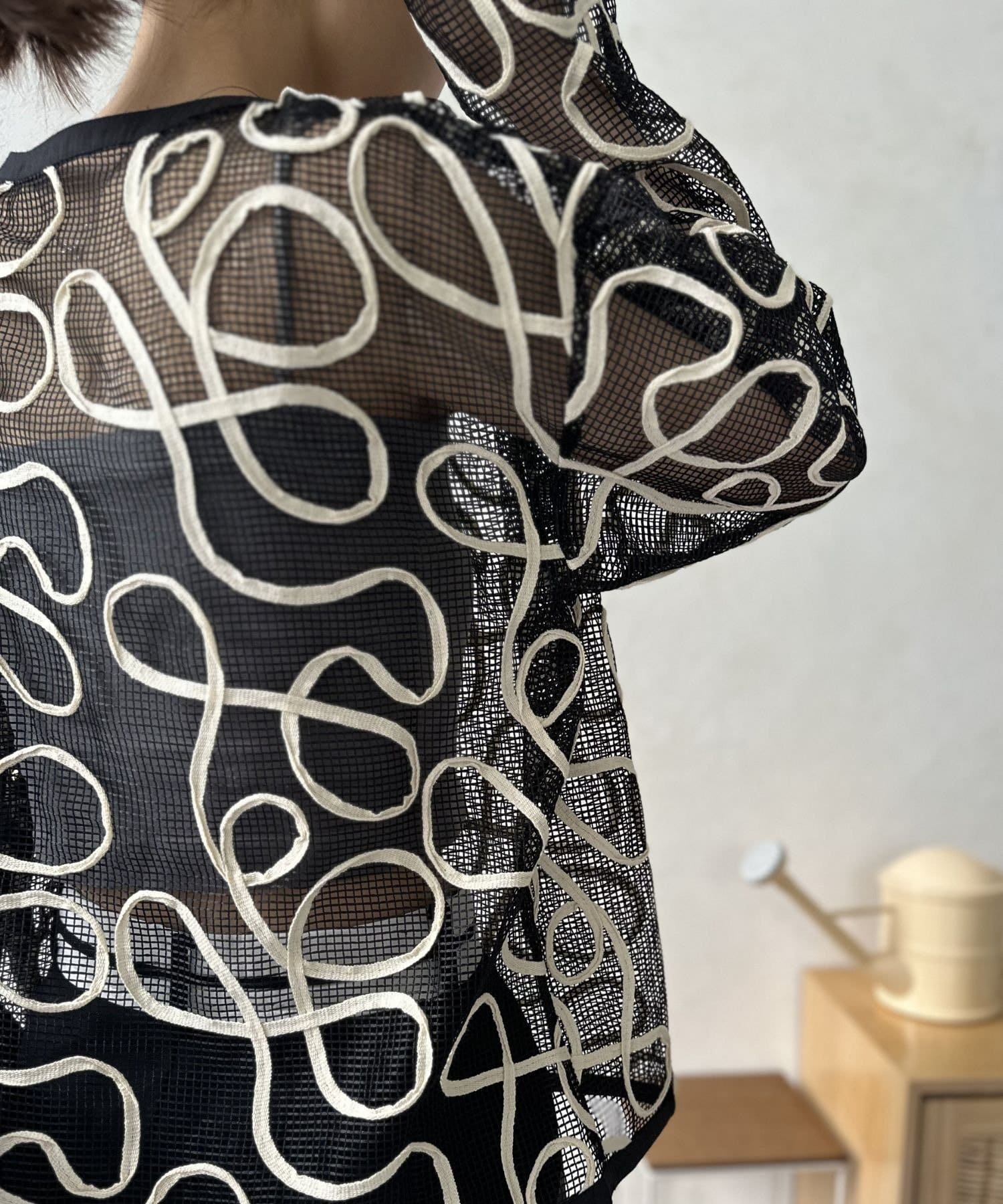 LOCUST(ローカスト) 【オケージョンにも】コード刺繍メッシュカーディガン