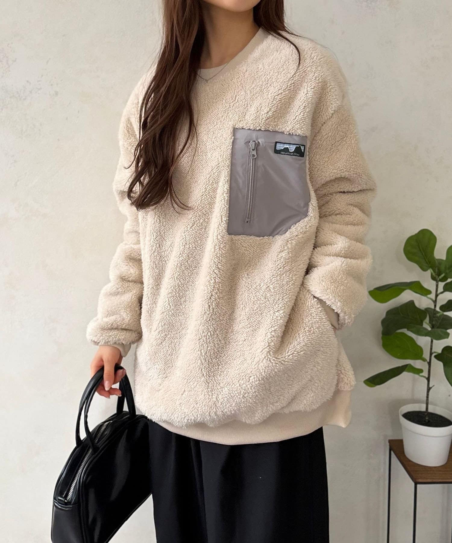 LOCUST(ローカスト) 【軽量/暖かい】ふわふわボアパーカー