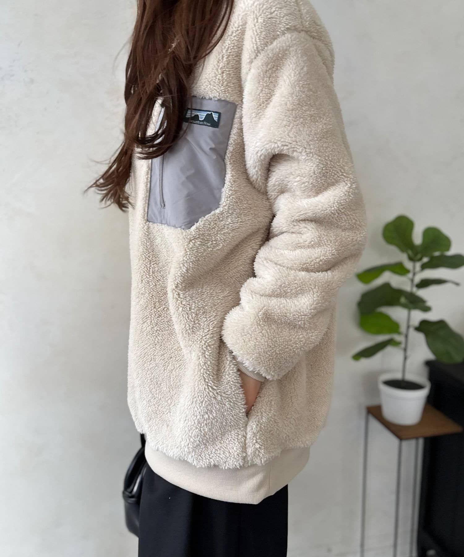 LOCUST(ローカスト) 【軽量/暖かい】ふわふわボアパーカー