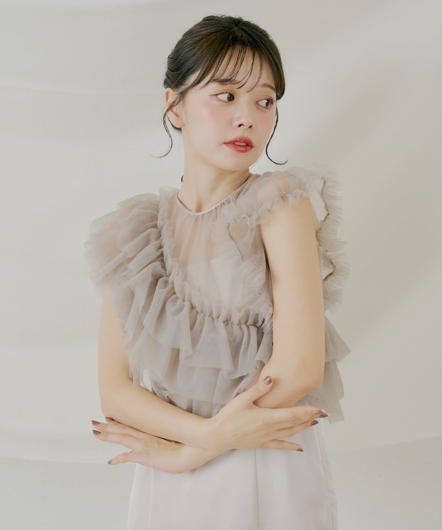 Chico(チコ) 【10/23(木)0時販売】アシメフリルトップス+キャミワンピース【SALON by Chico】